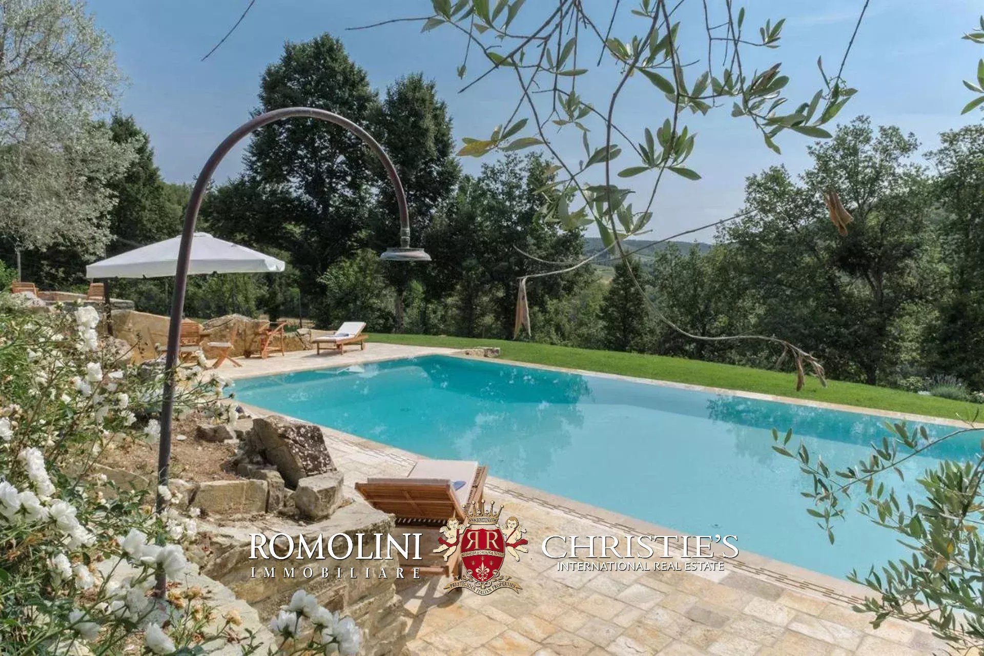 4 Bedroom Villa/Townhouse's Image 7