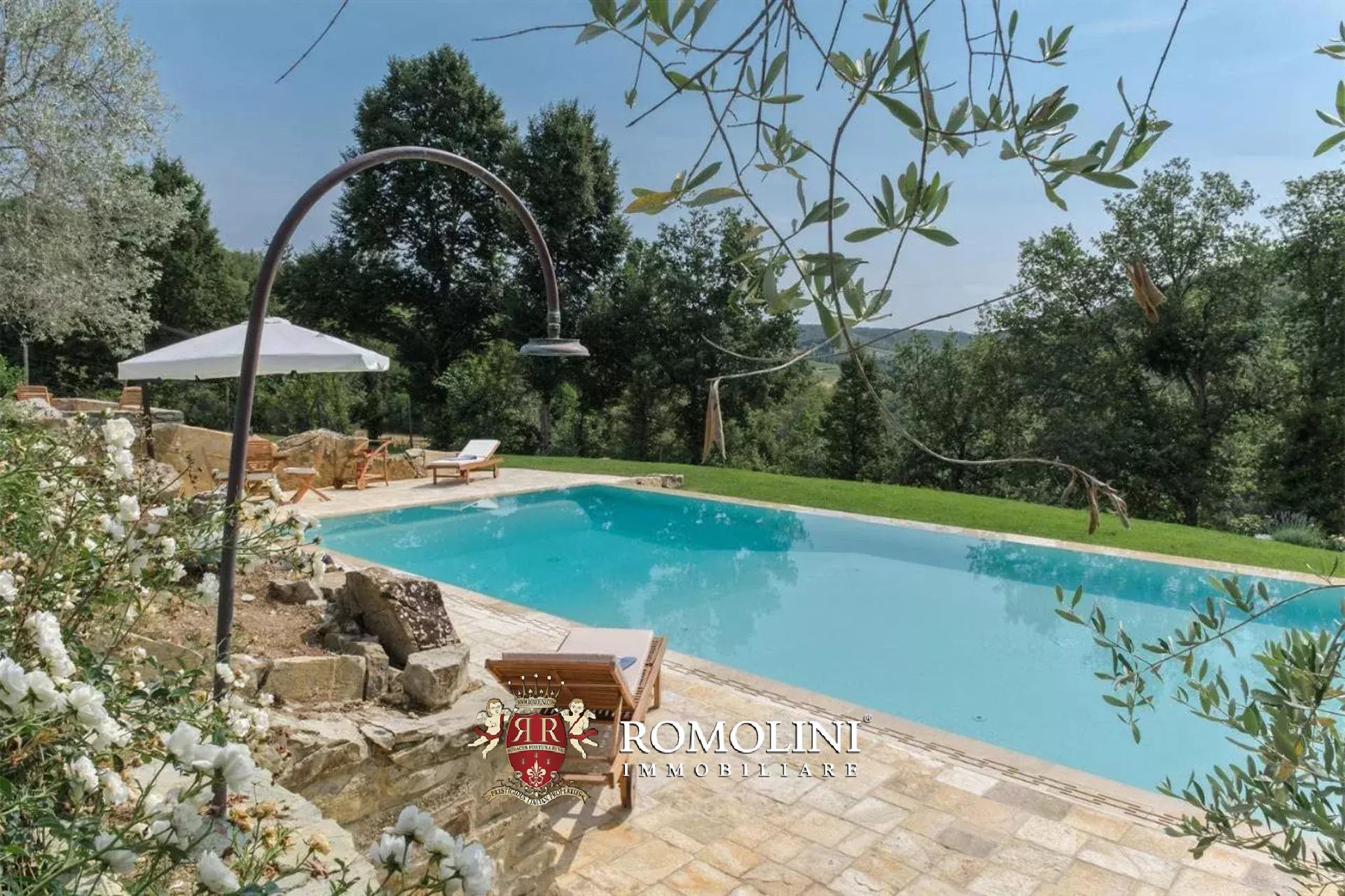 4 Bedroom Villa/Townhouse's Image 7