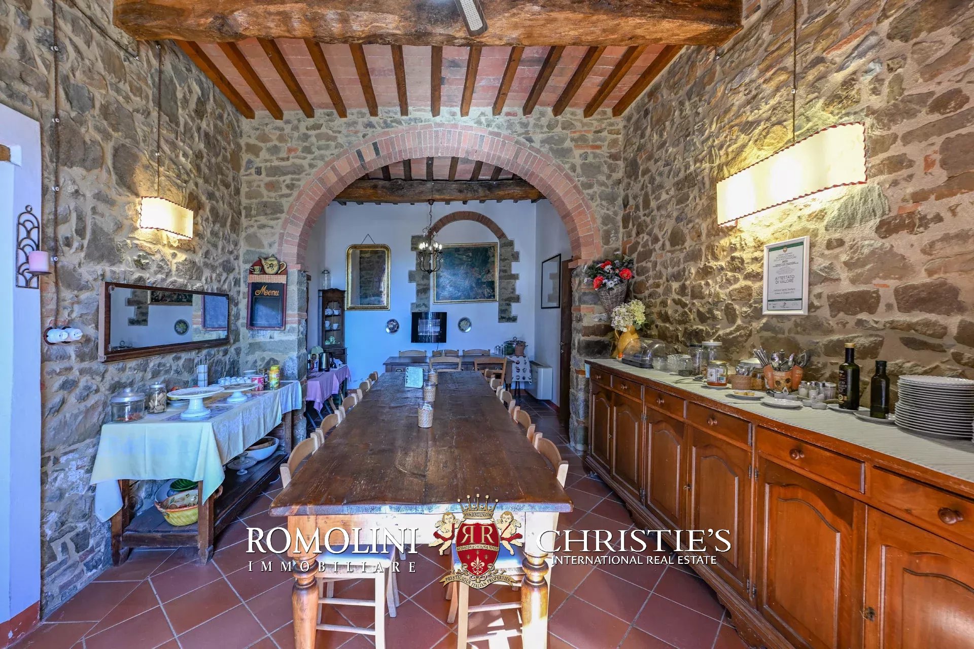 17 Bedroom Vineyard's Image 35