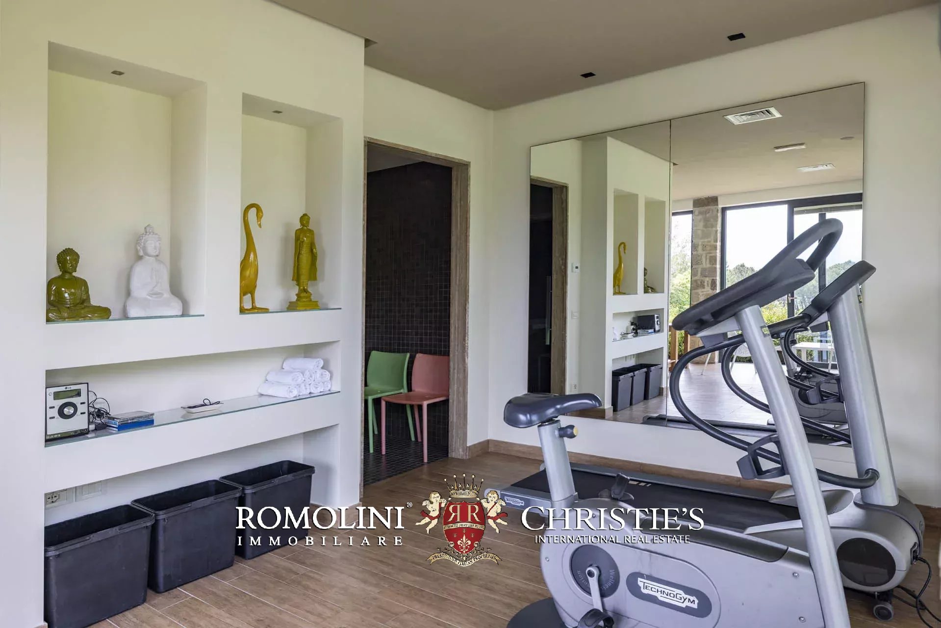 6 Bedroom Villa/Townhouse's Image 78