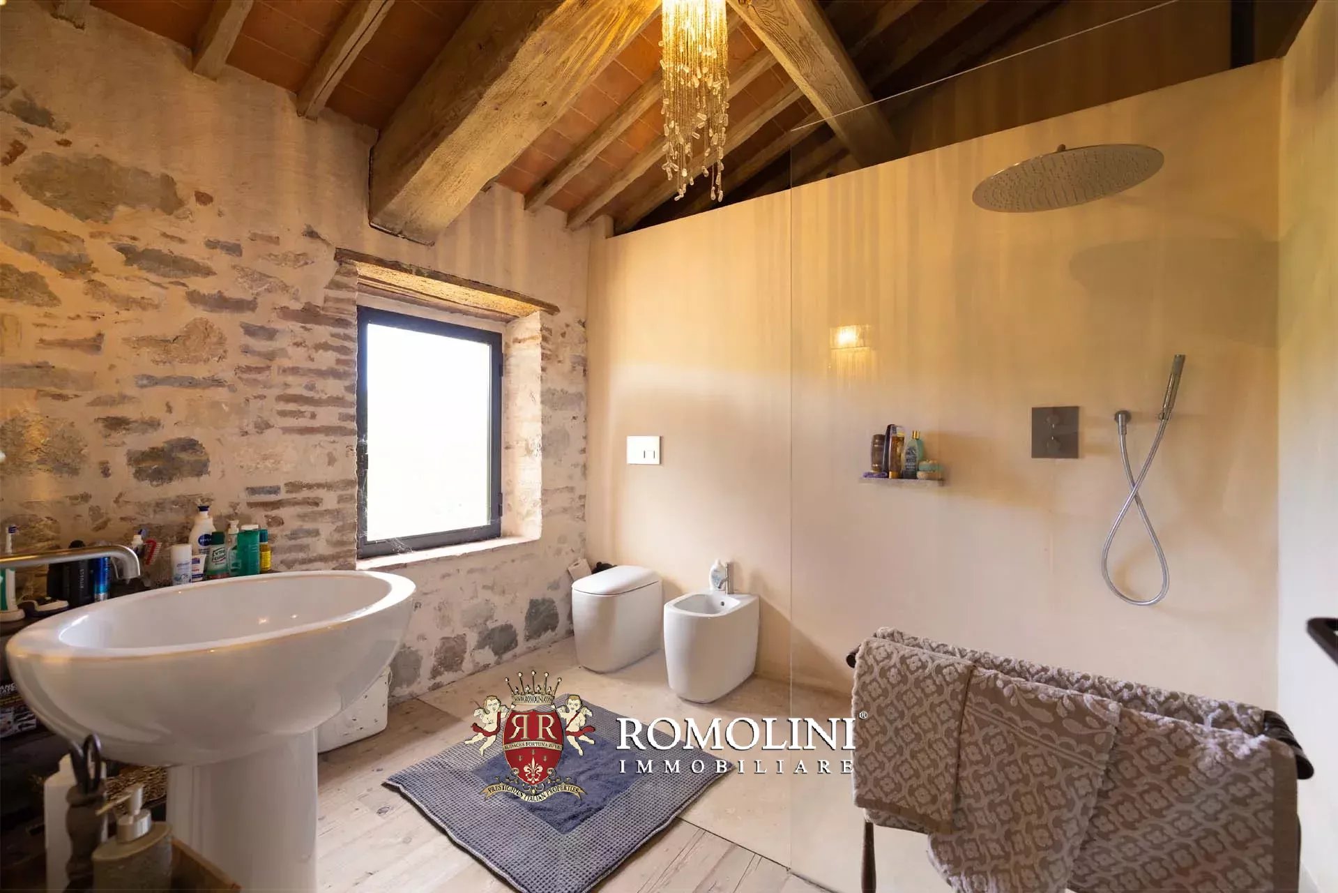 7 Bedroom Villa/Townhouse's Image 41