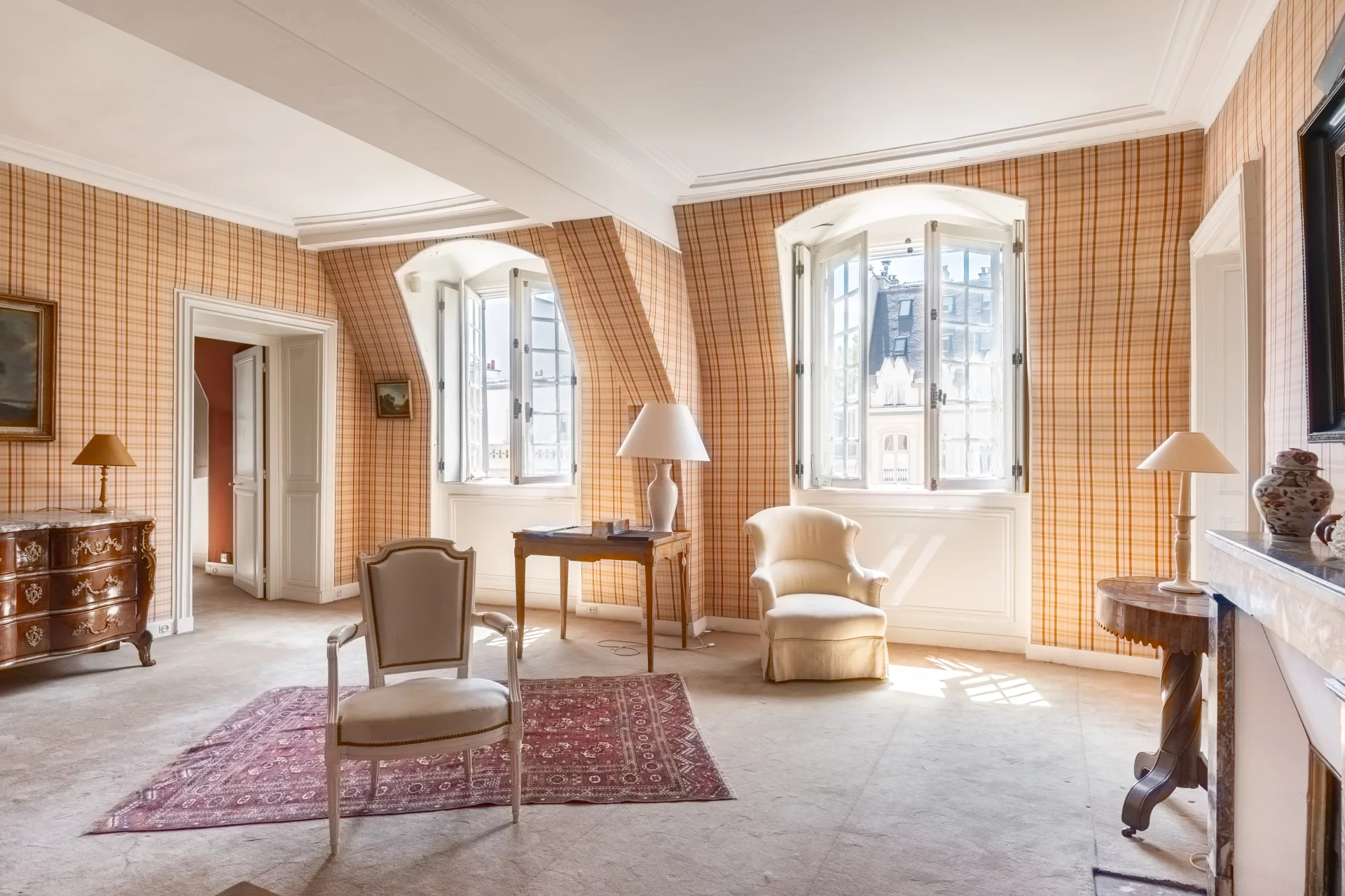 Paris 7e - UNIVERSITÉ / VERNEUIL