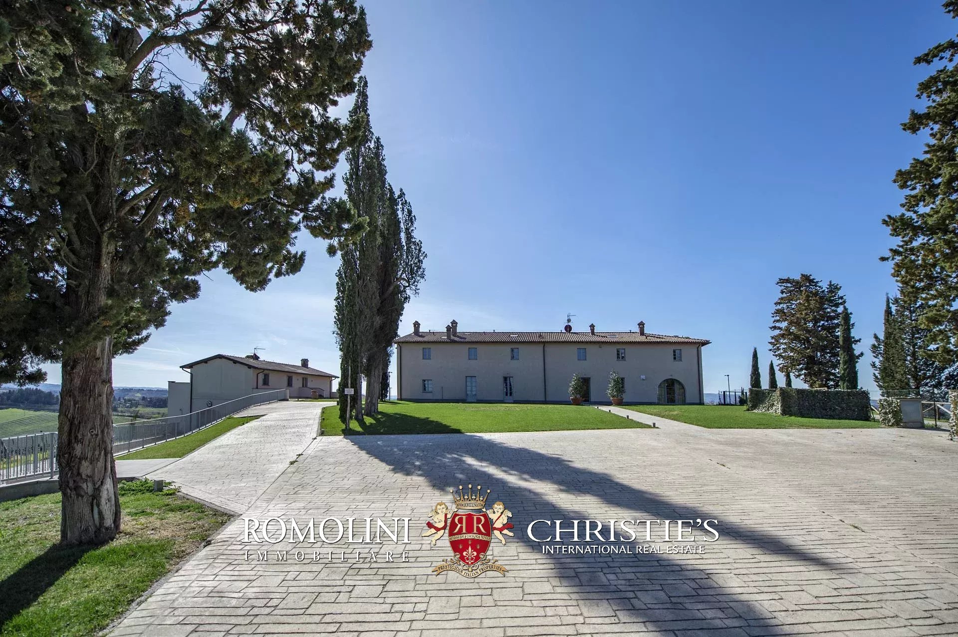 11 Bedroom Vineyard's Image 7