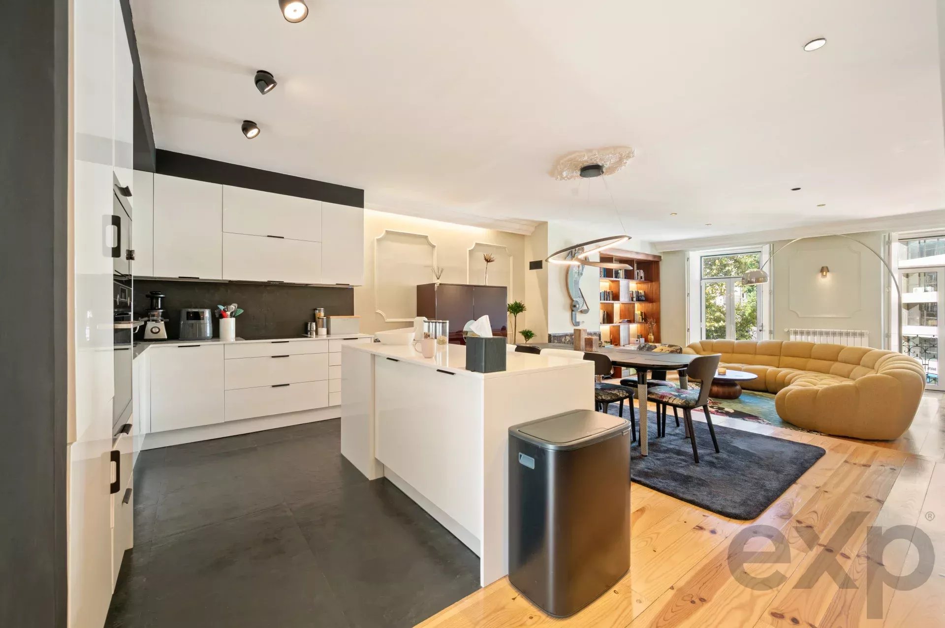 Elegant T2 + 1 Penthouse in Downtown Lisbon 86935832 image 33