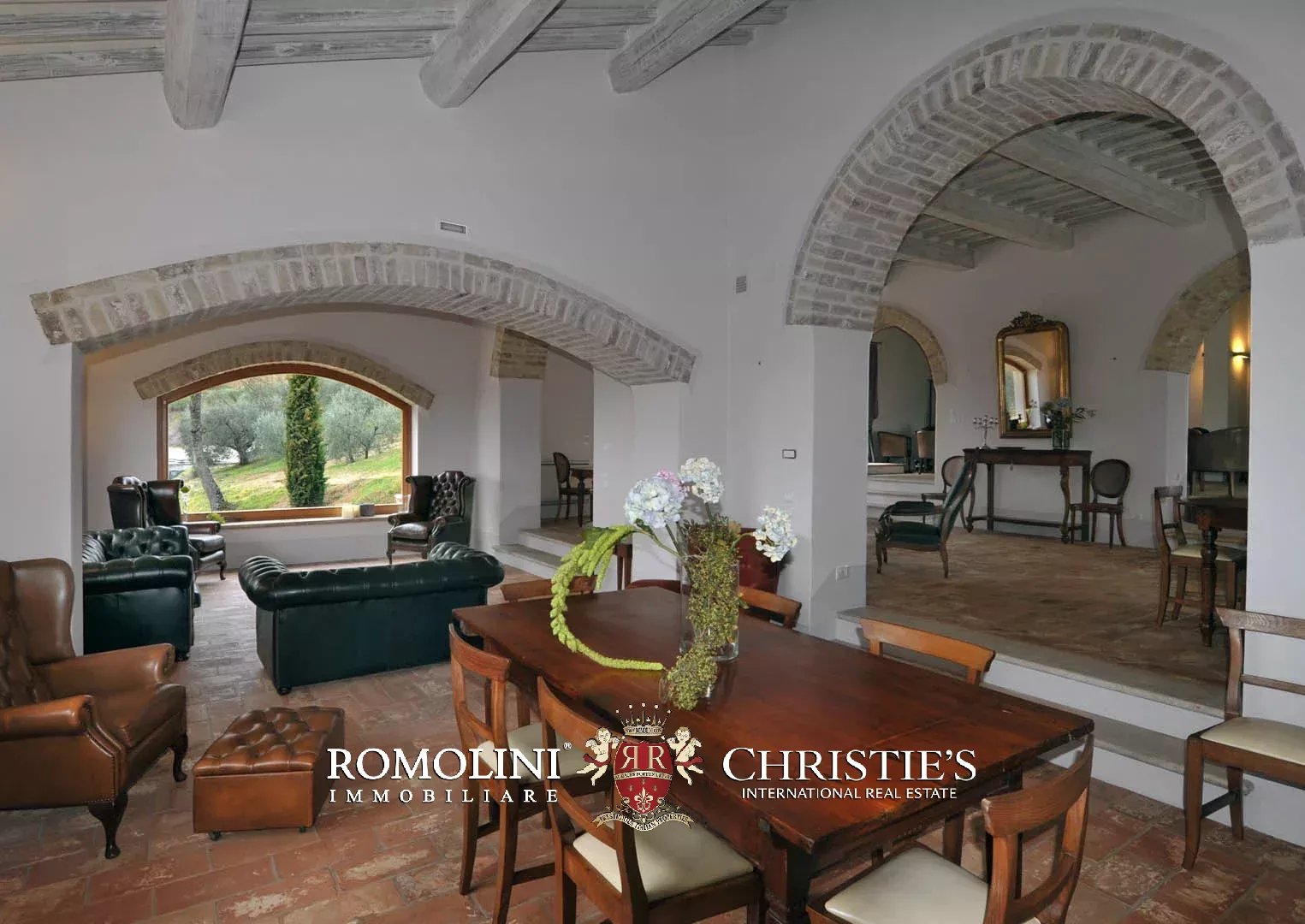 15 Bedroom Vineyard's Image 35