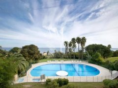 Luxury Villa Vallauris: Sea View Family Estate in Cannes Californie — photo 1 of 4