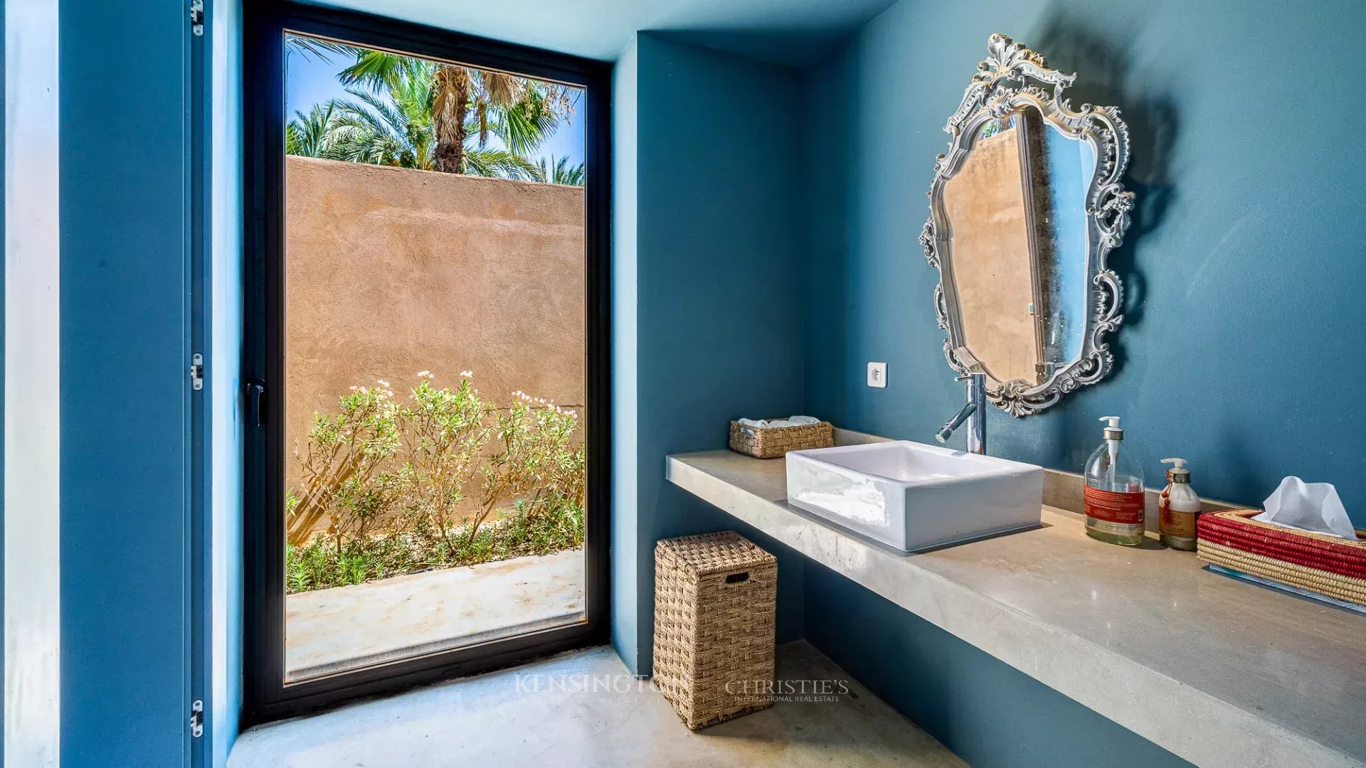 6 Bedroom Villa/Townhouse's Image 18
