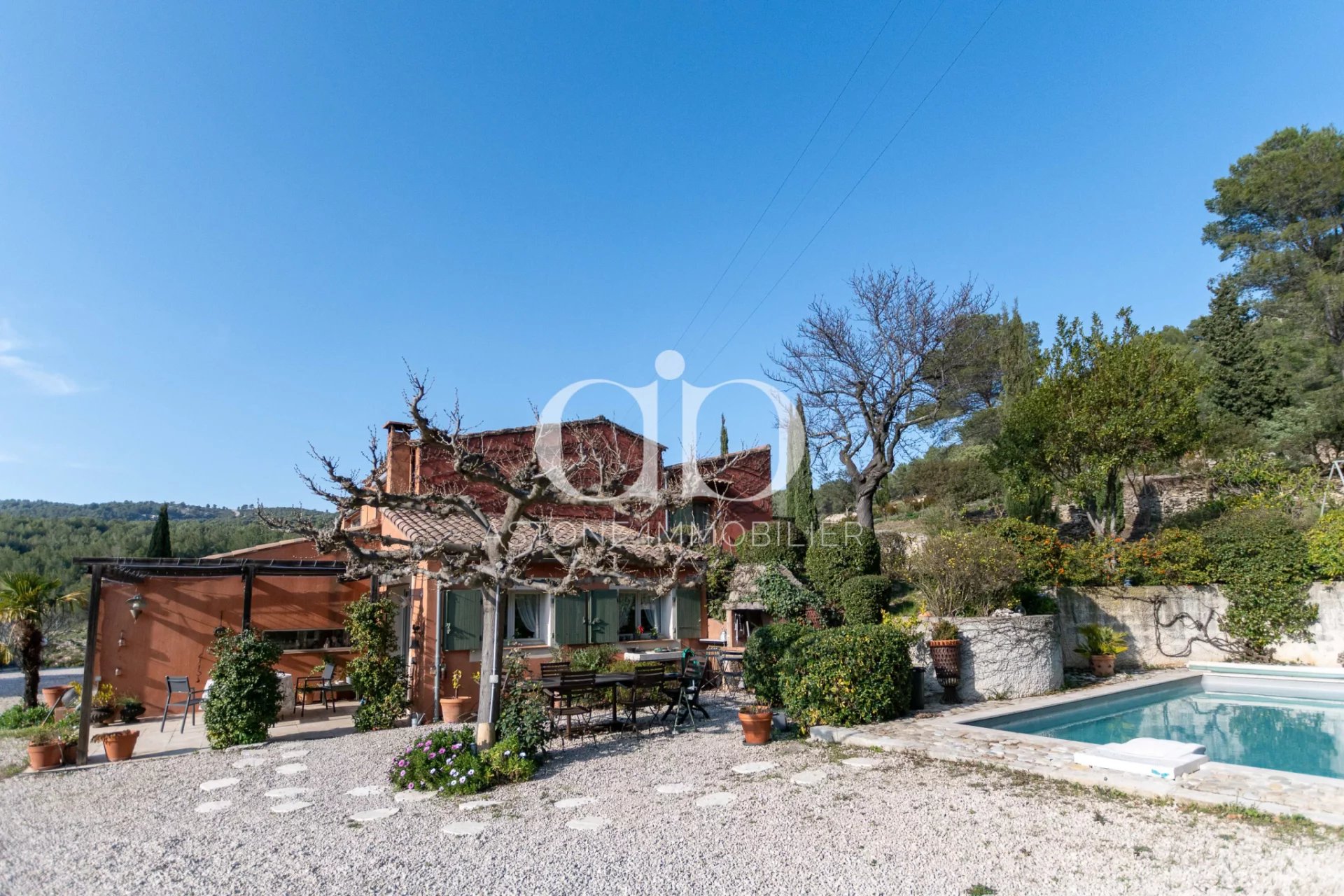 CASSIS / BELLE PROPRIETE VUE MER