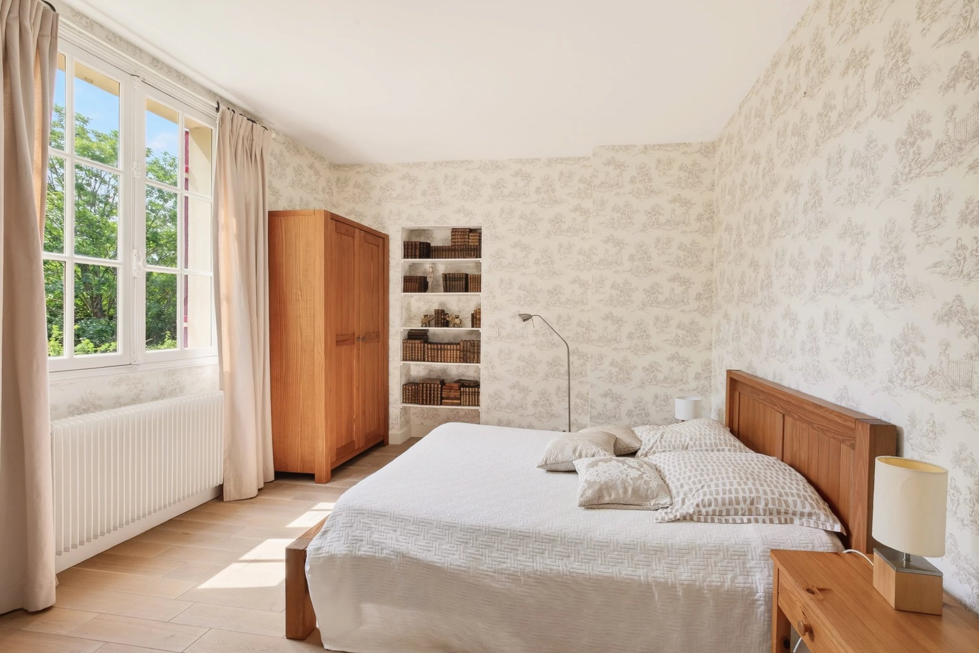 6 Bedroom Villa/Townhouse's Image 11