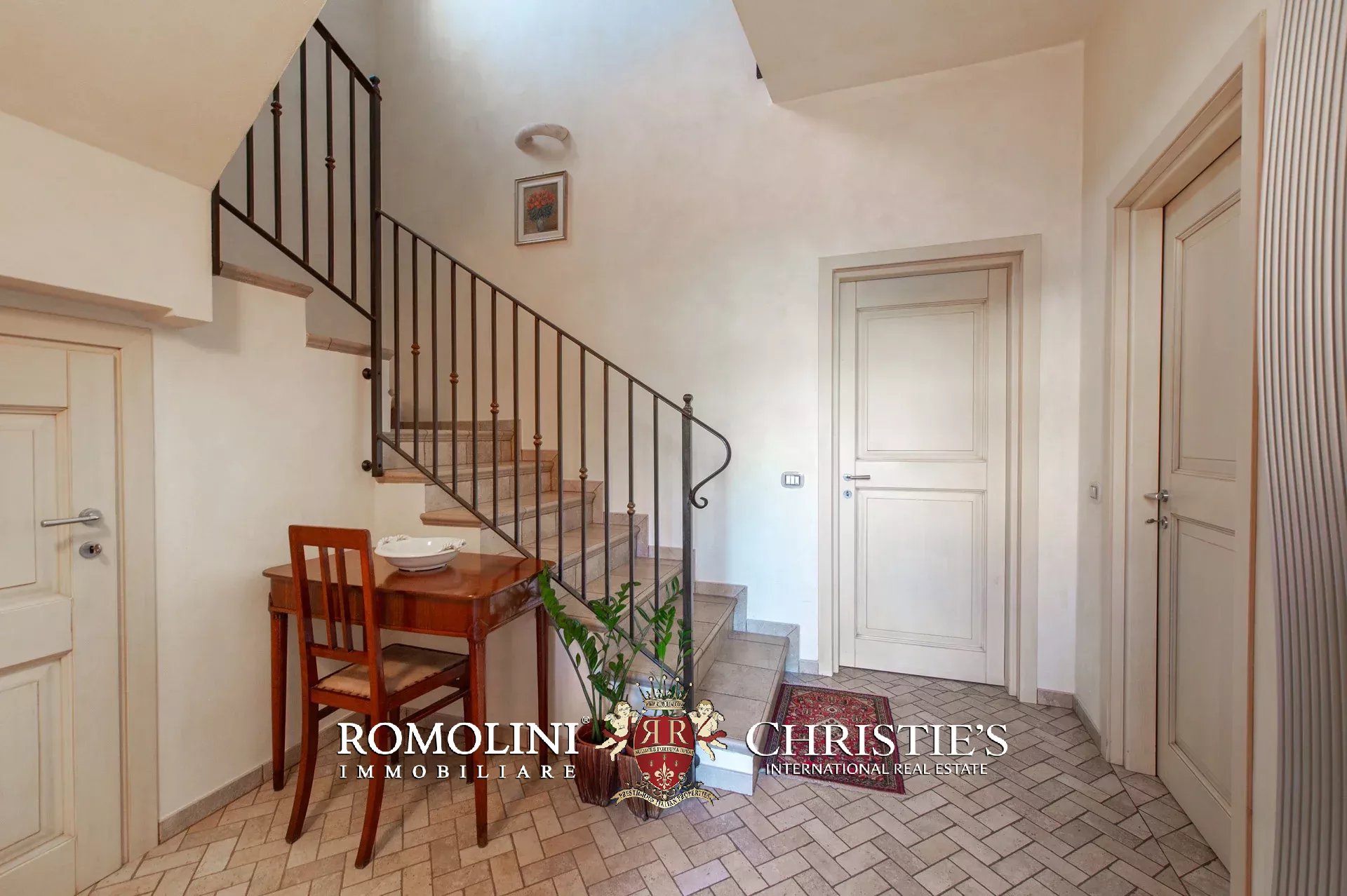 10 Bedroom Villa/Townhouse's Image 42