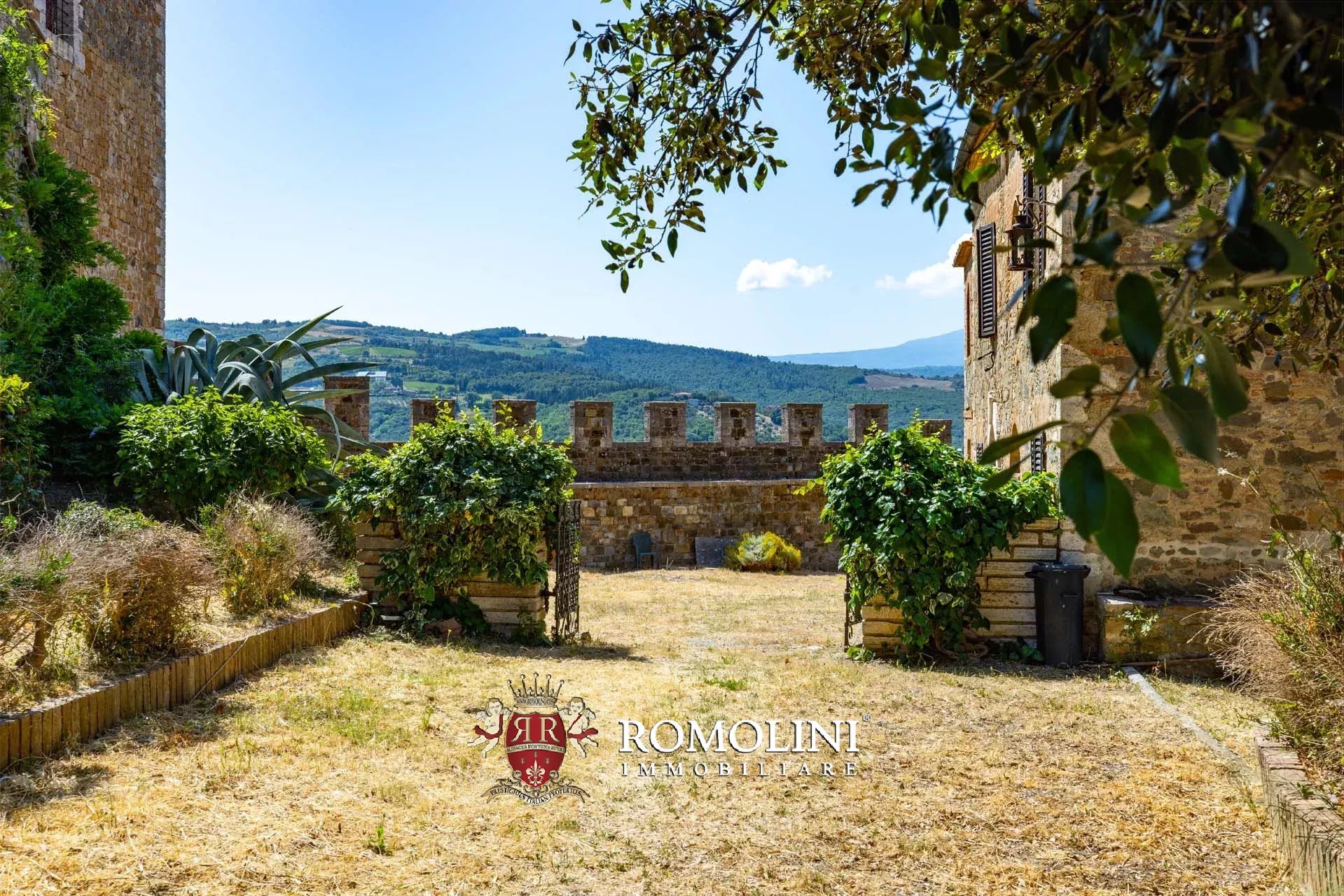 37 Bedroom Chateau's Image 16