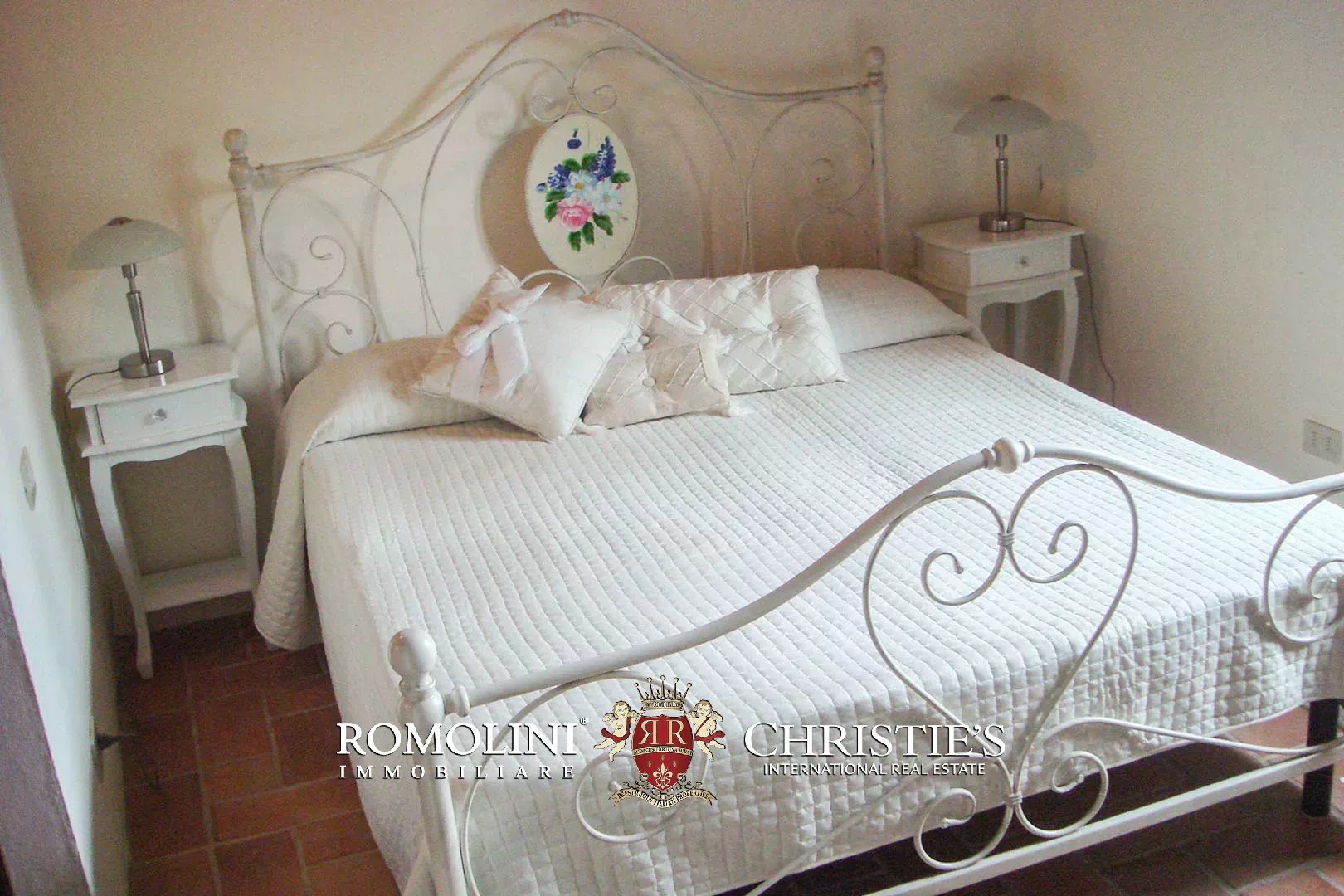 6 Bedroom Villa/Townhouse's Image 48