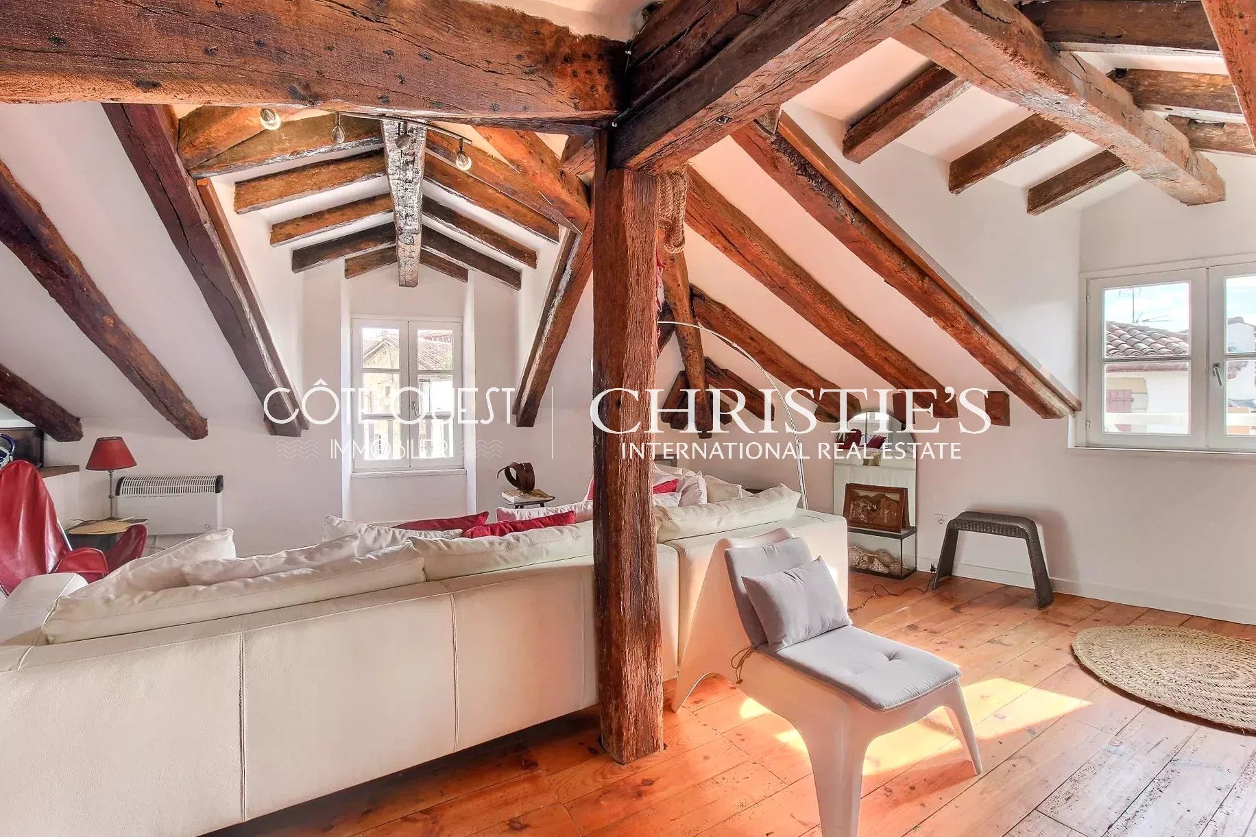 À vendre Saint-Jean-de-Luz - Appartement dans immeuble du XVIème