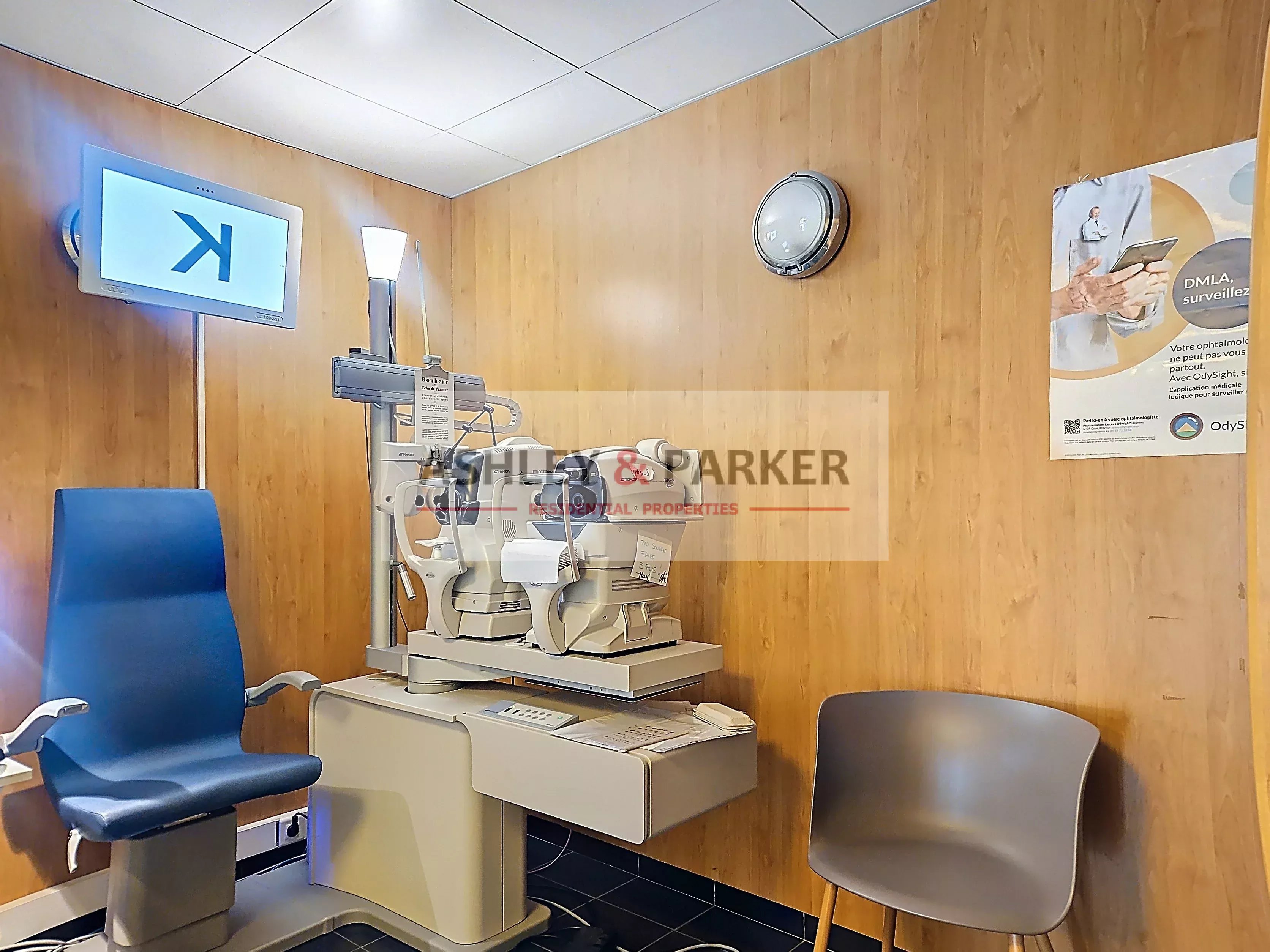 LOCAL COMMERCIAL/CENTRE MEDICAL - Photo 2