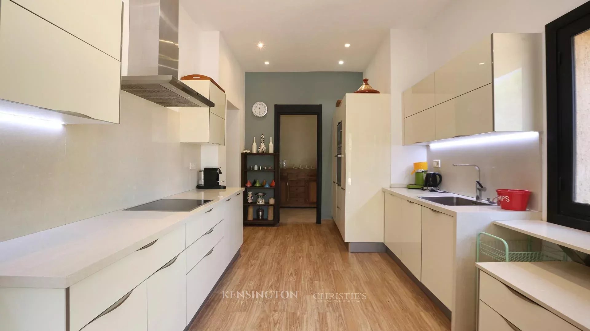 12 Bedroom Villa/Townhouse's Image 22