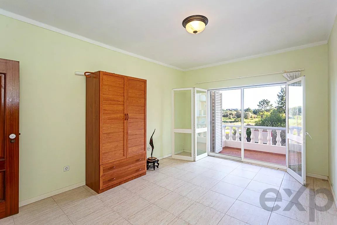 Three-bedroom house with potential for rental income – Gambelas, Montenegro 86834316 image 29