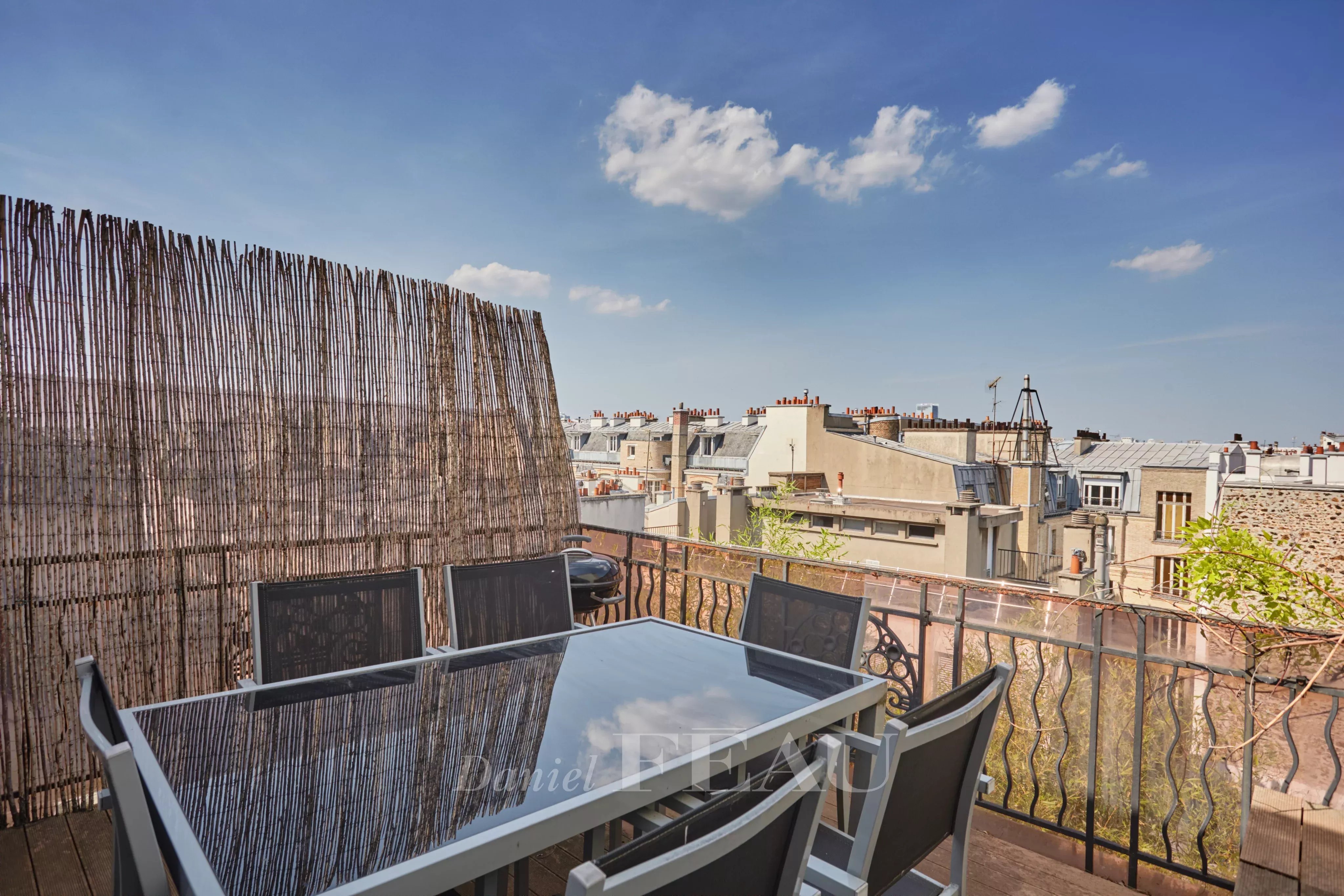 Terrasse avec vue complètement dégagée