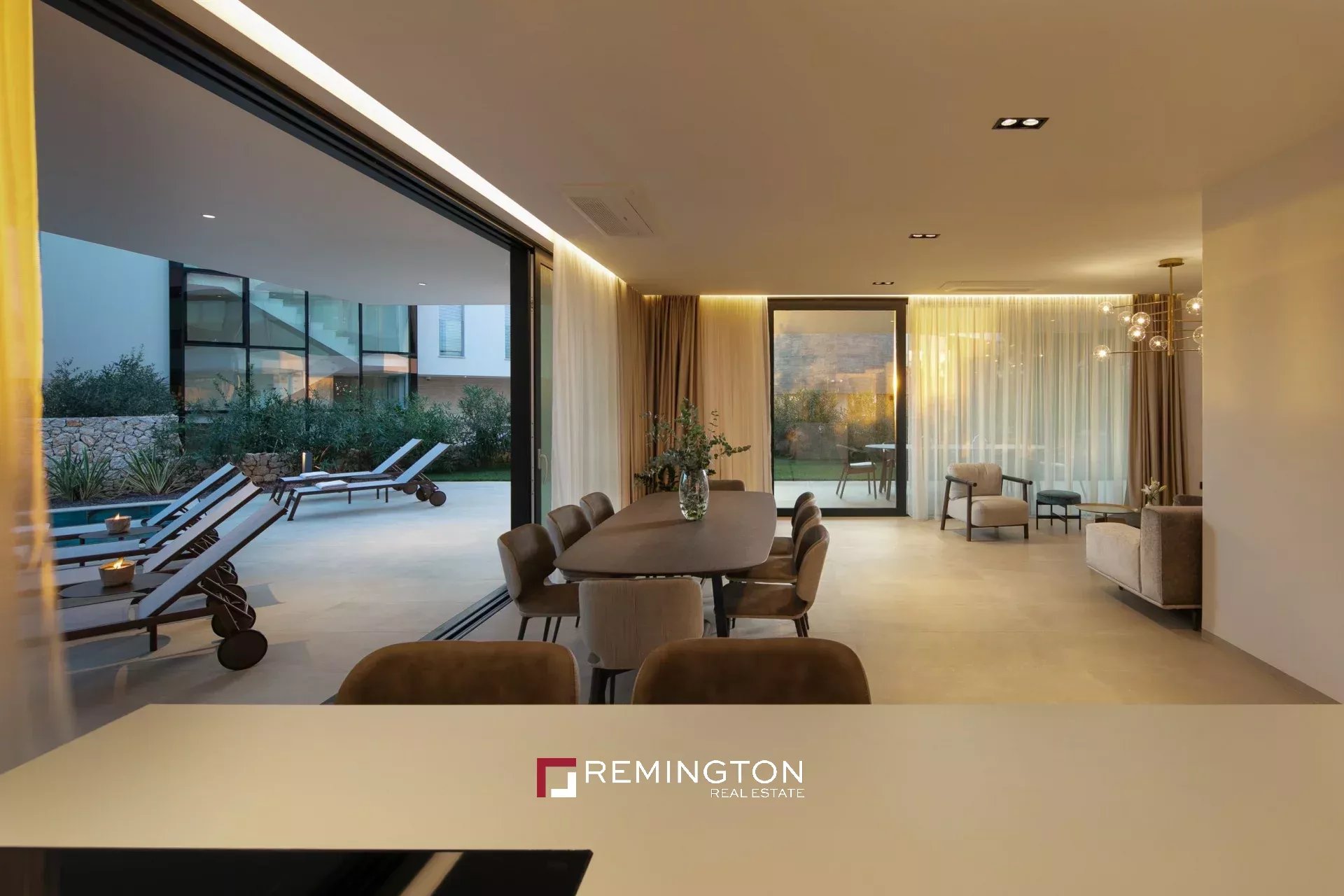 4 Bedroom Villa/Townhouse's Image 13