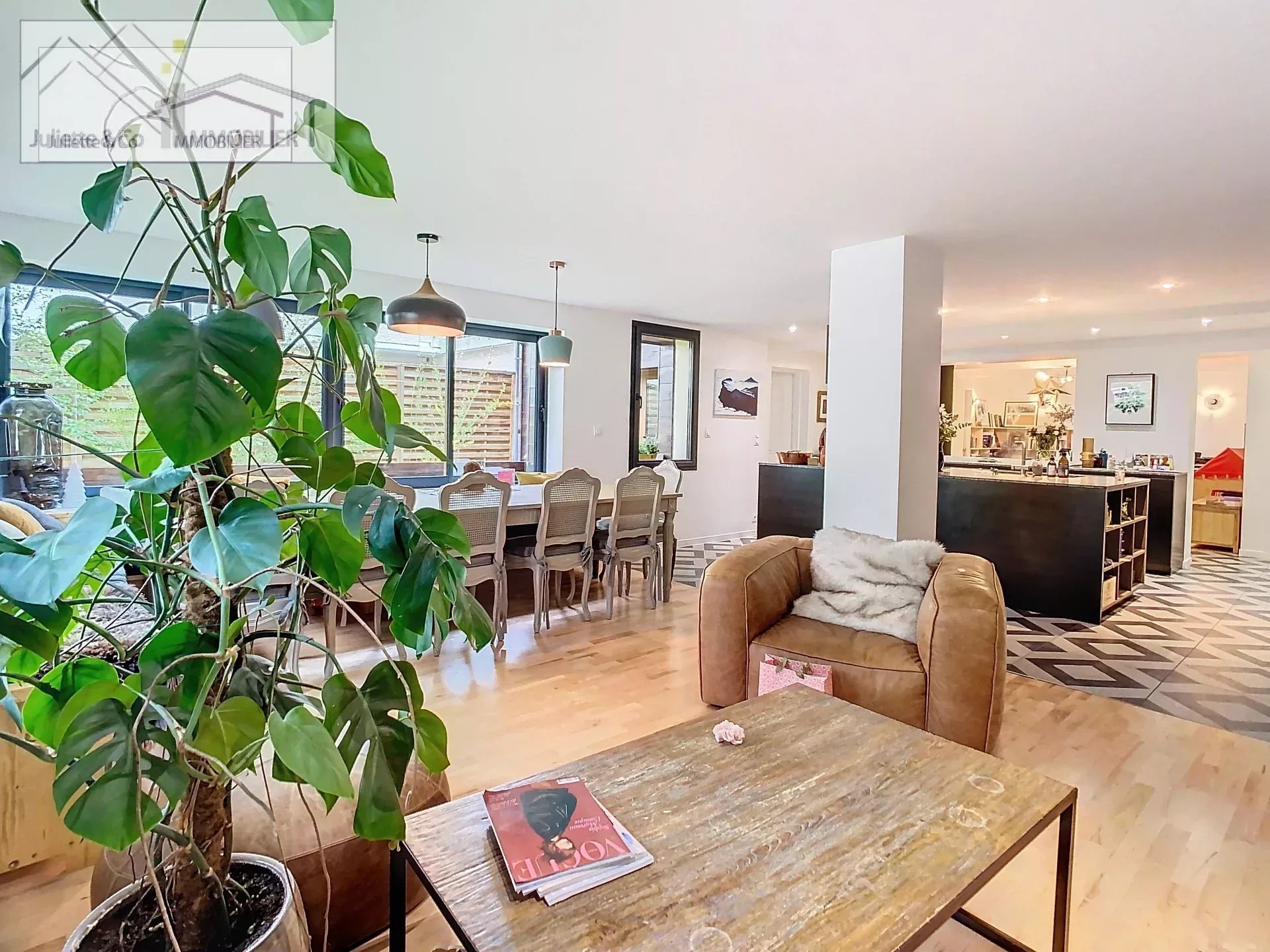 4 bedroom for sale in center with garden Accommodation in Chamonix