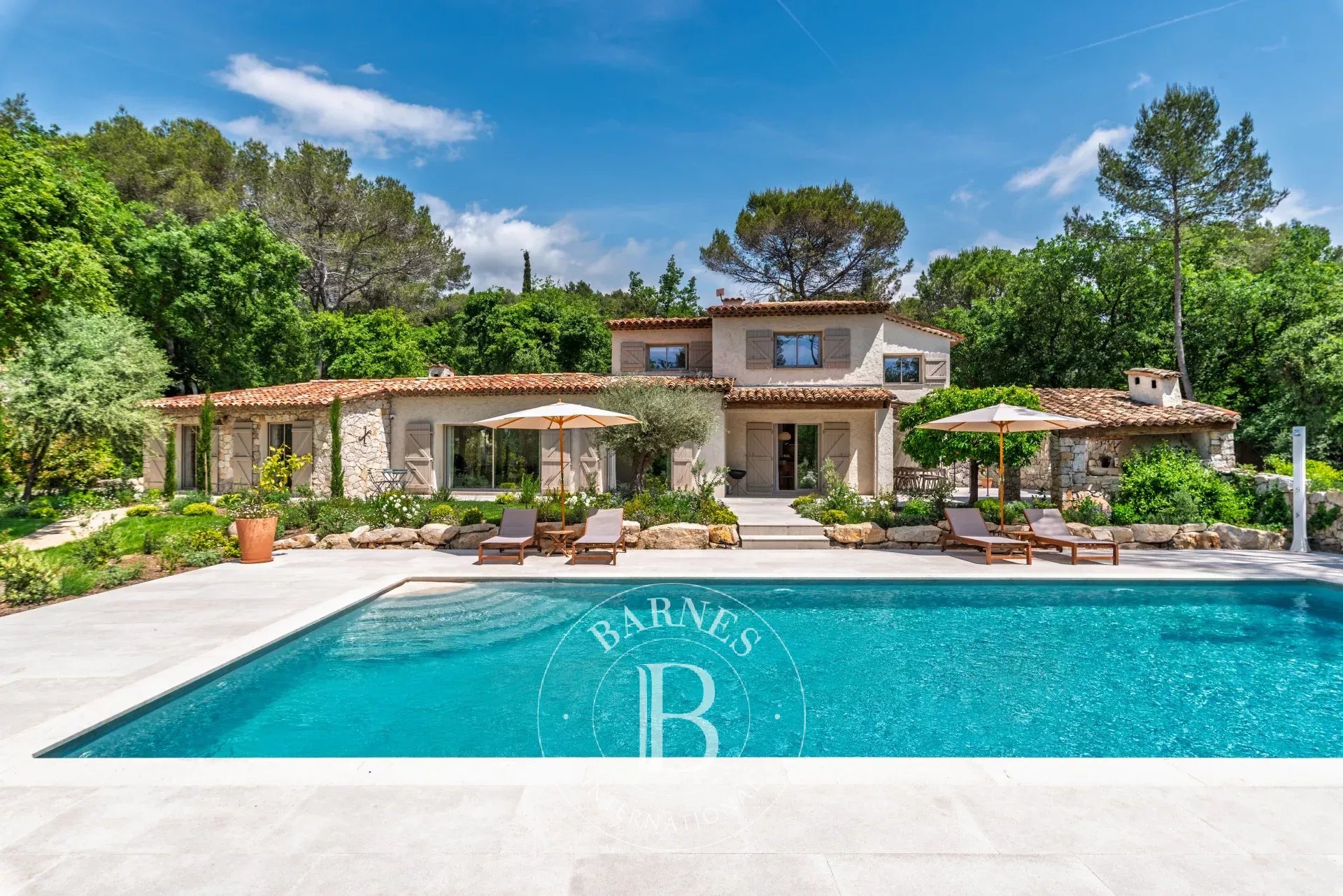 Вилла Roquefort-les-Pins