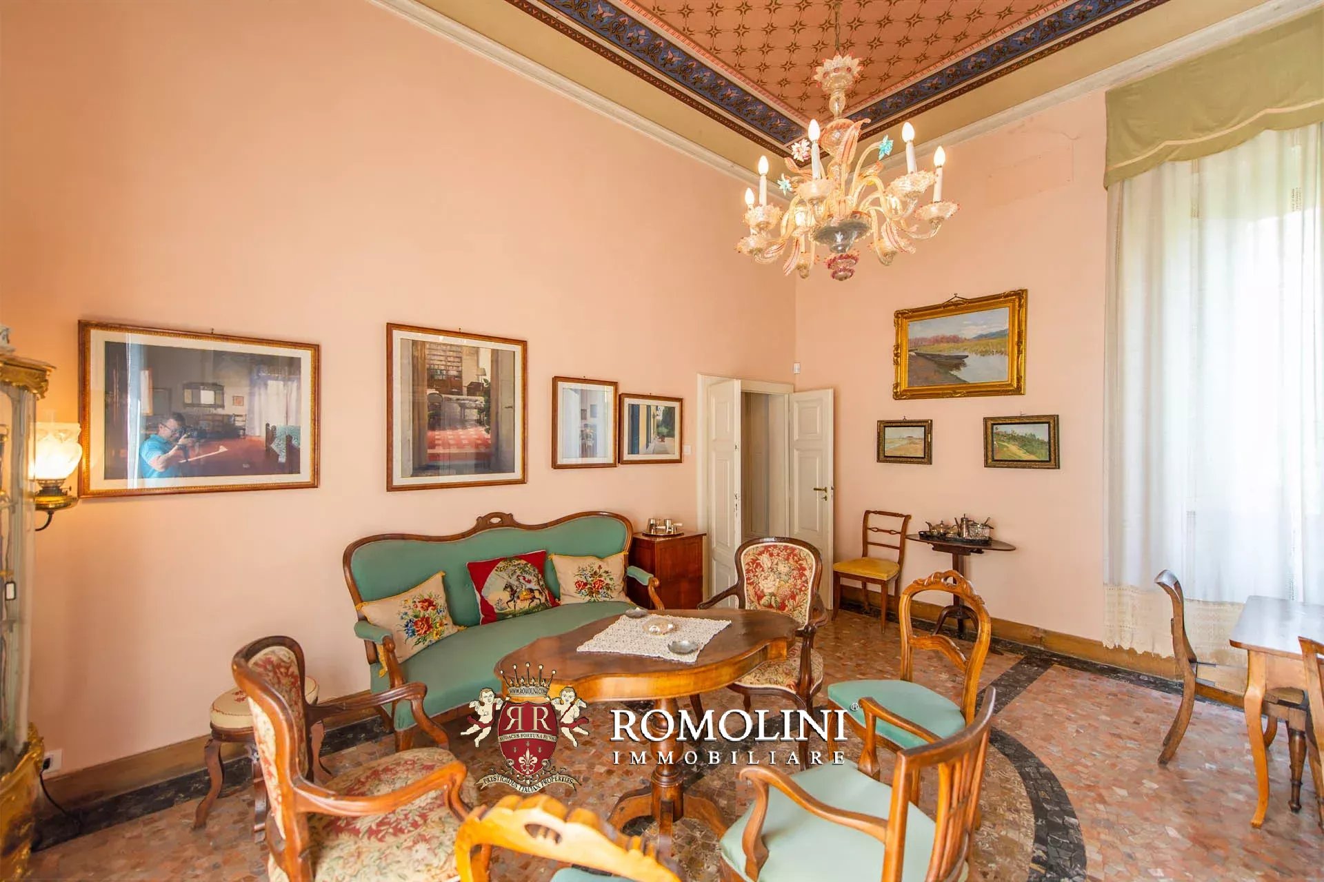 16 Bedroom Vineyard's Image 66
