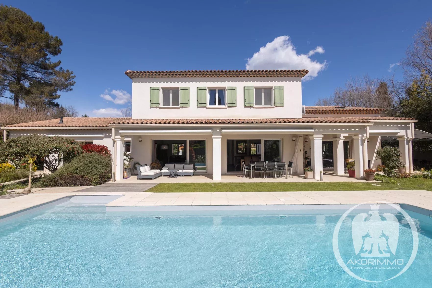 Casa  - Casa individual  - 9 piezas  - 248.0 m² -  1.494.000 € - A la venta