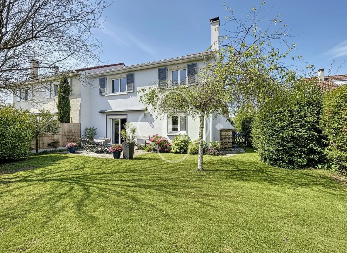 Mareil Sur Mauldre - Jolie maison 7 pièces entierement rénové