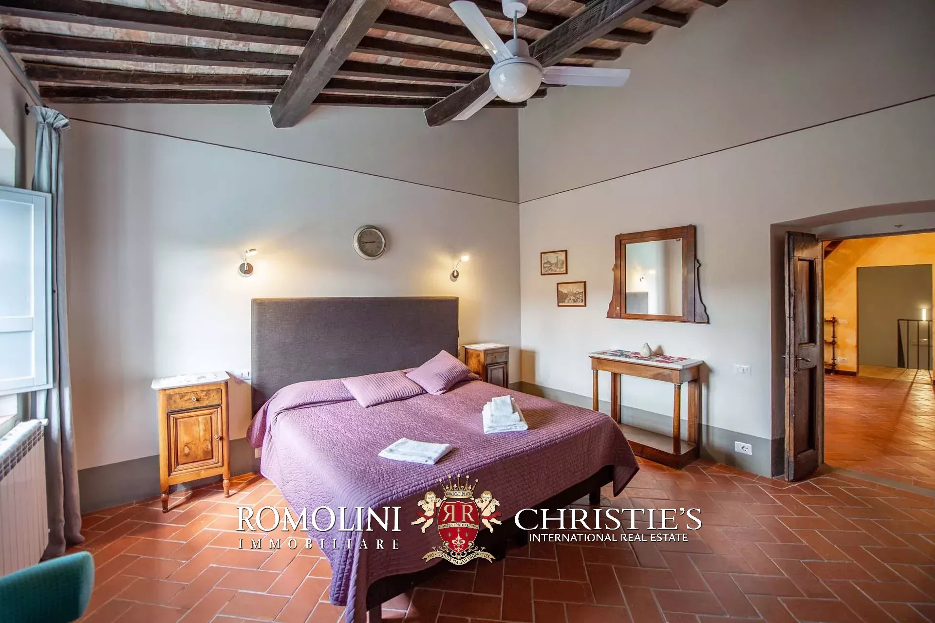 25 Bedroom Villa/Townhouse's Image 37