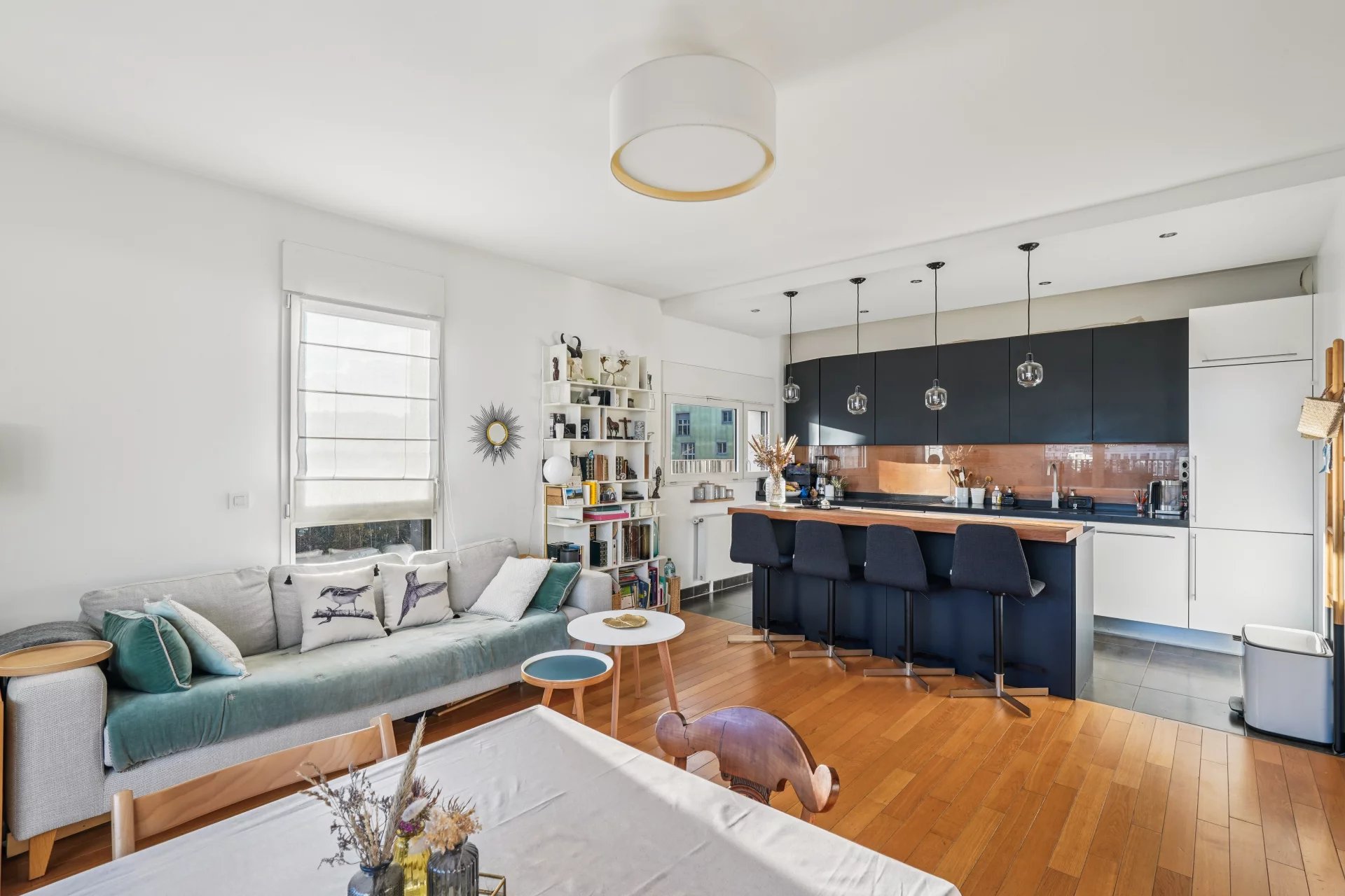 BOULOGNE - HIGH FLOOR - BALCONY TERRACE