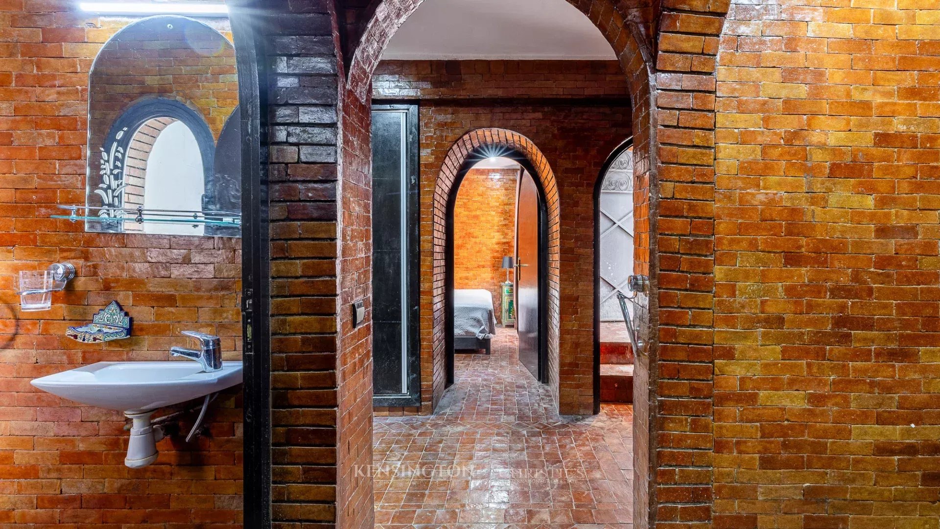 9 Bedroom Villa/Townhouse's Image 73