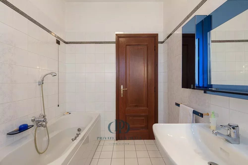 Villa Olgiate Comasco - picture 27