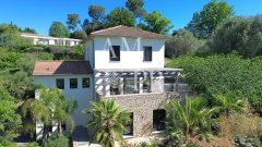 Luxury Villa in Mougins: Panoramic Family Estate with Alpine Views — photo 1 of 6