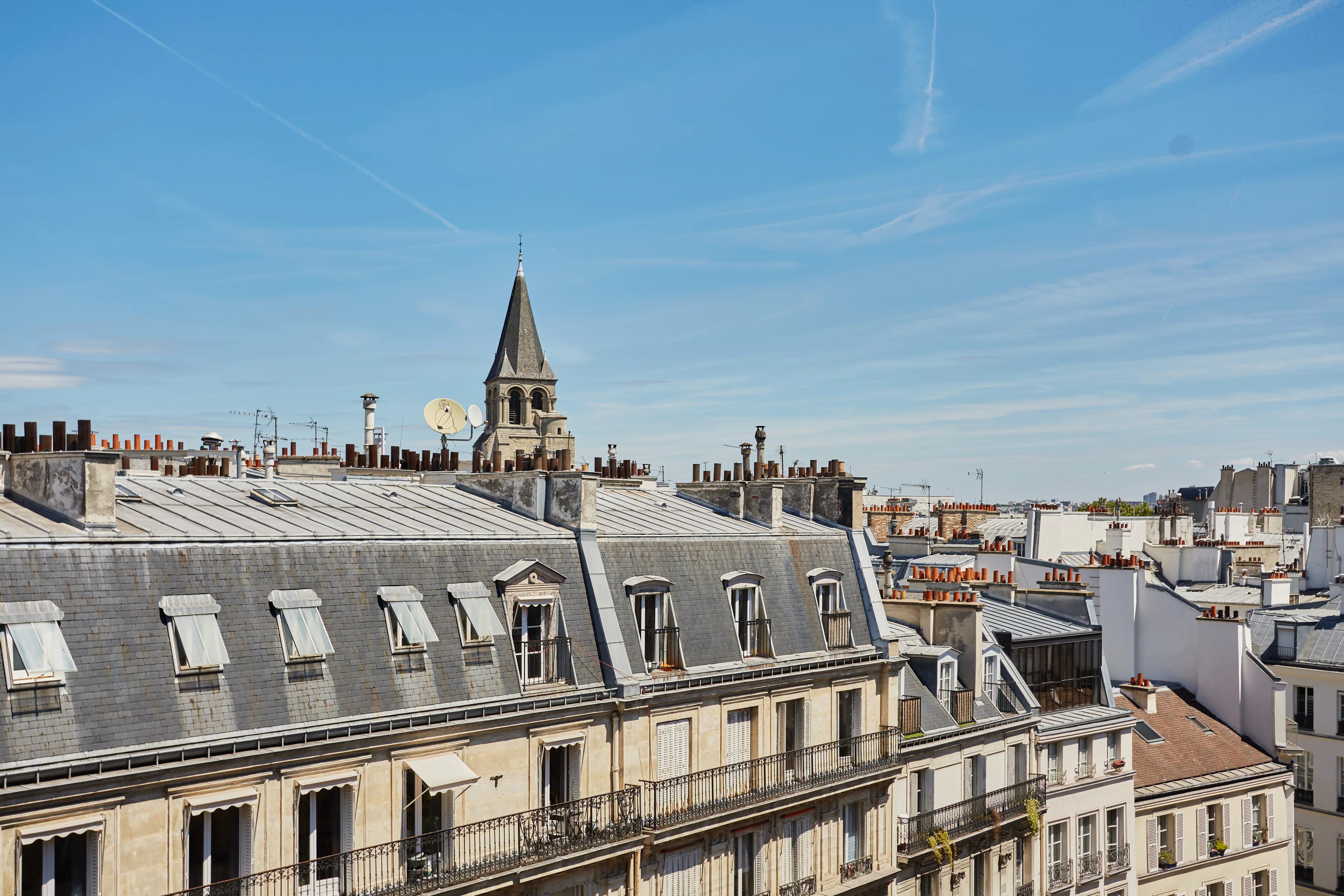 VUE SUR LE CLOCHER DE SAINT-GERMAIN-DES-PRES