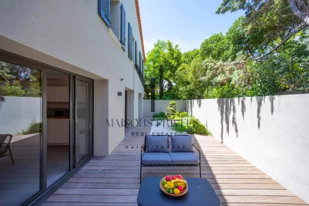 Saint Tropez - Bel appartement avec jardin, en plein centre et au calme.