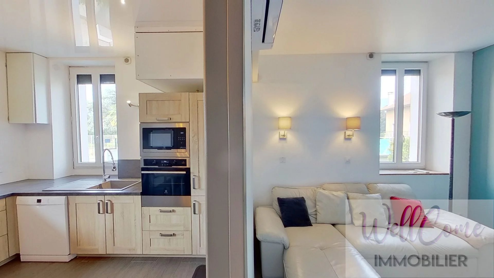 Aix Les Bains logement 5 pièces triplex avec 2 places de parking privatives et un jardinet privatif