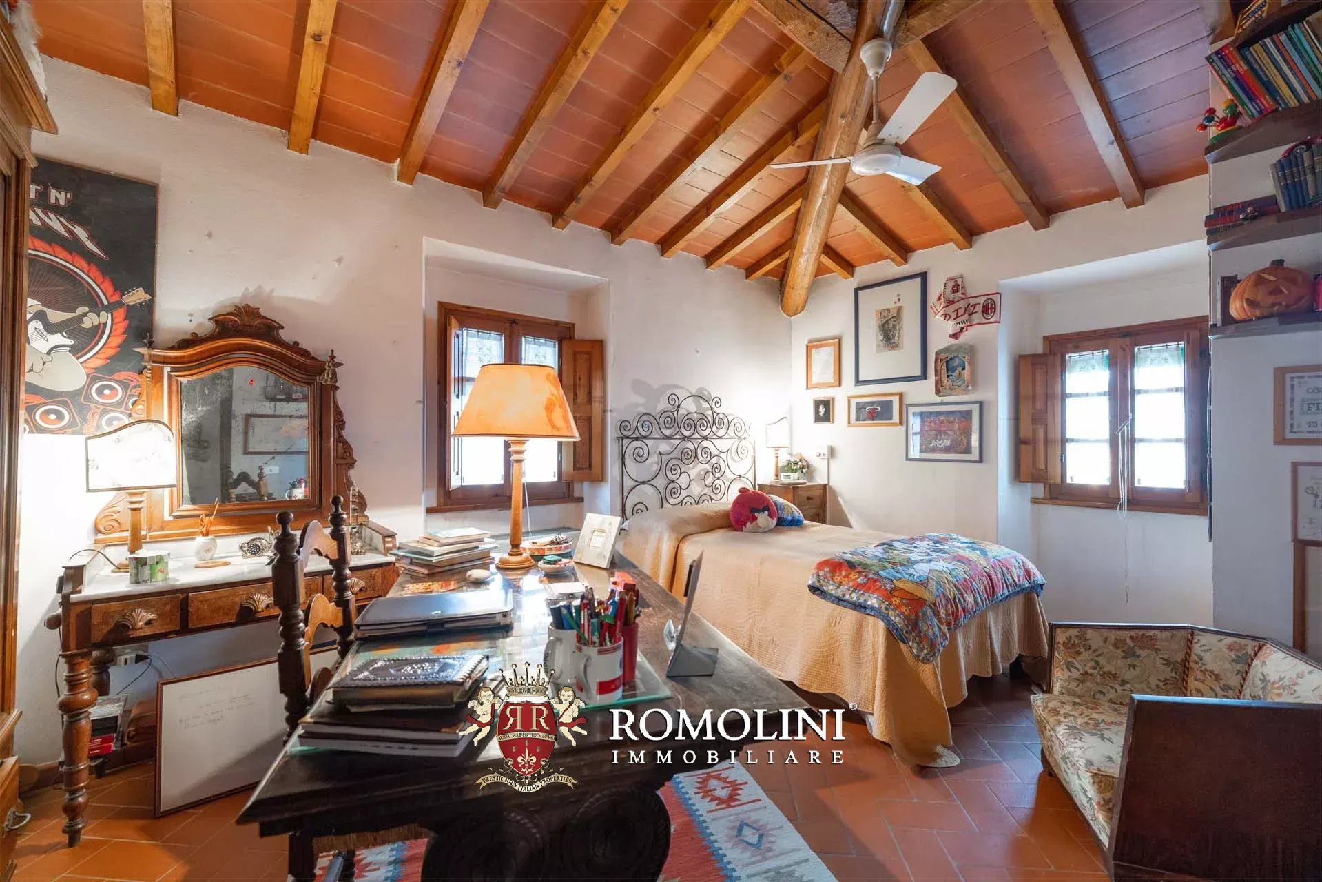 8 Bedroom Villa/Townhouse's Image 29