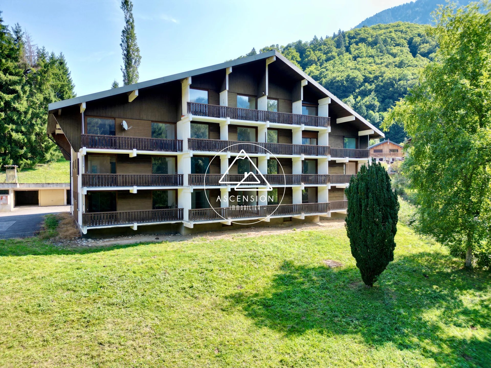 Agence immobilière de 