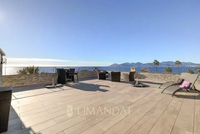 Cannes centre – Appartement d’exception avec toit-terrasse et vue mer panoramique