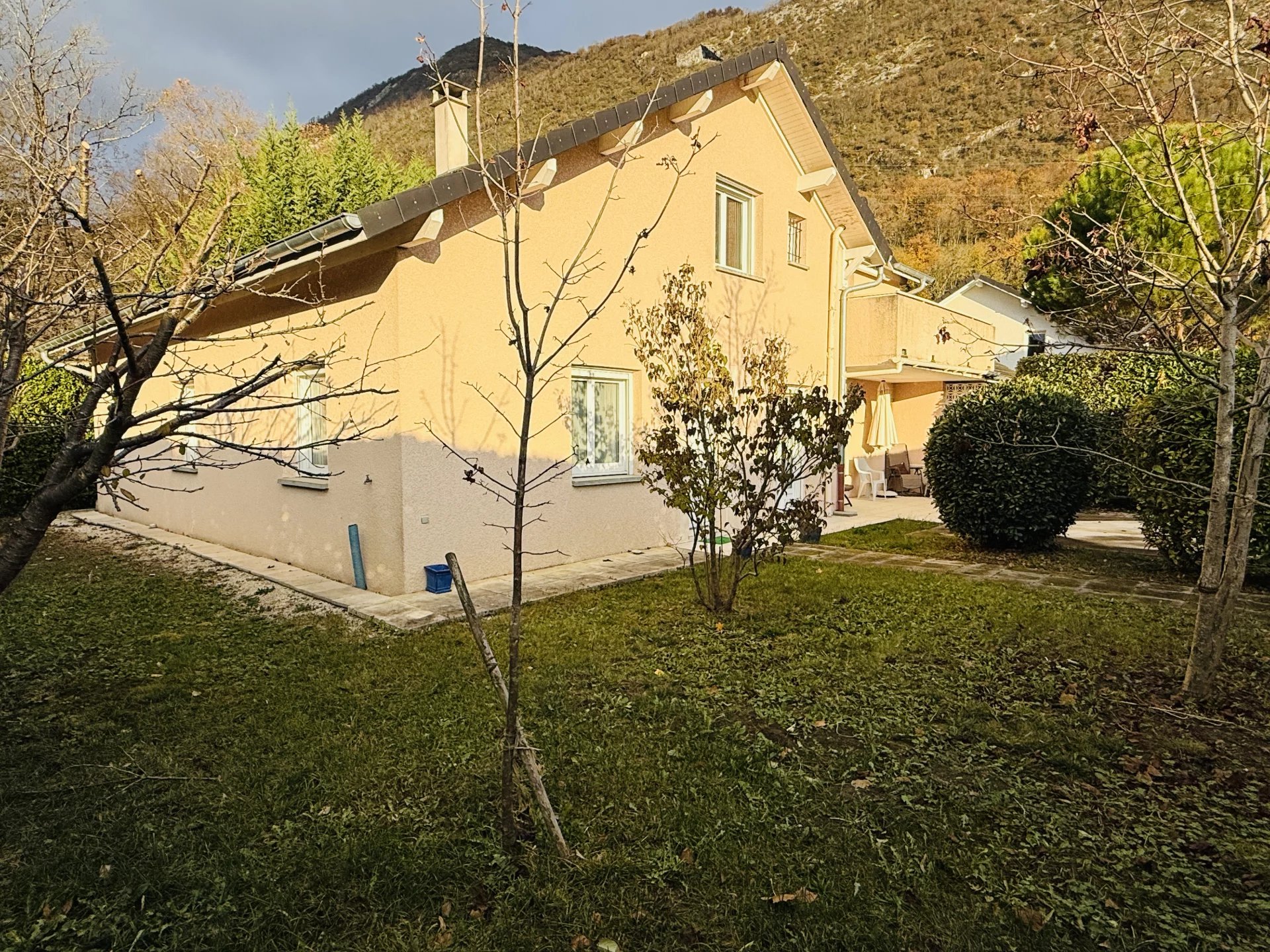 Sale House Challes-les-Eaux