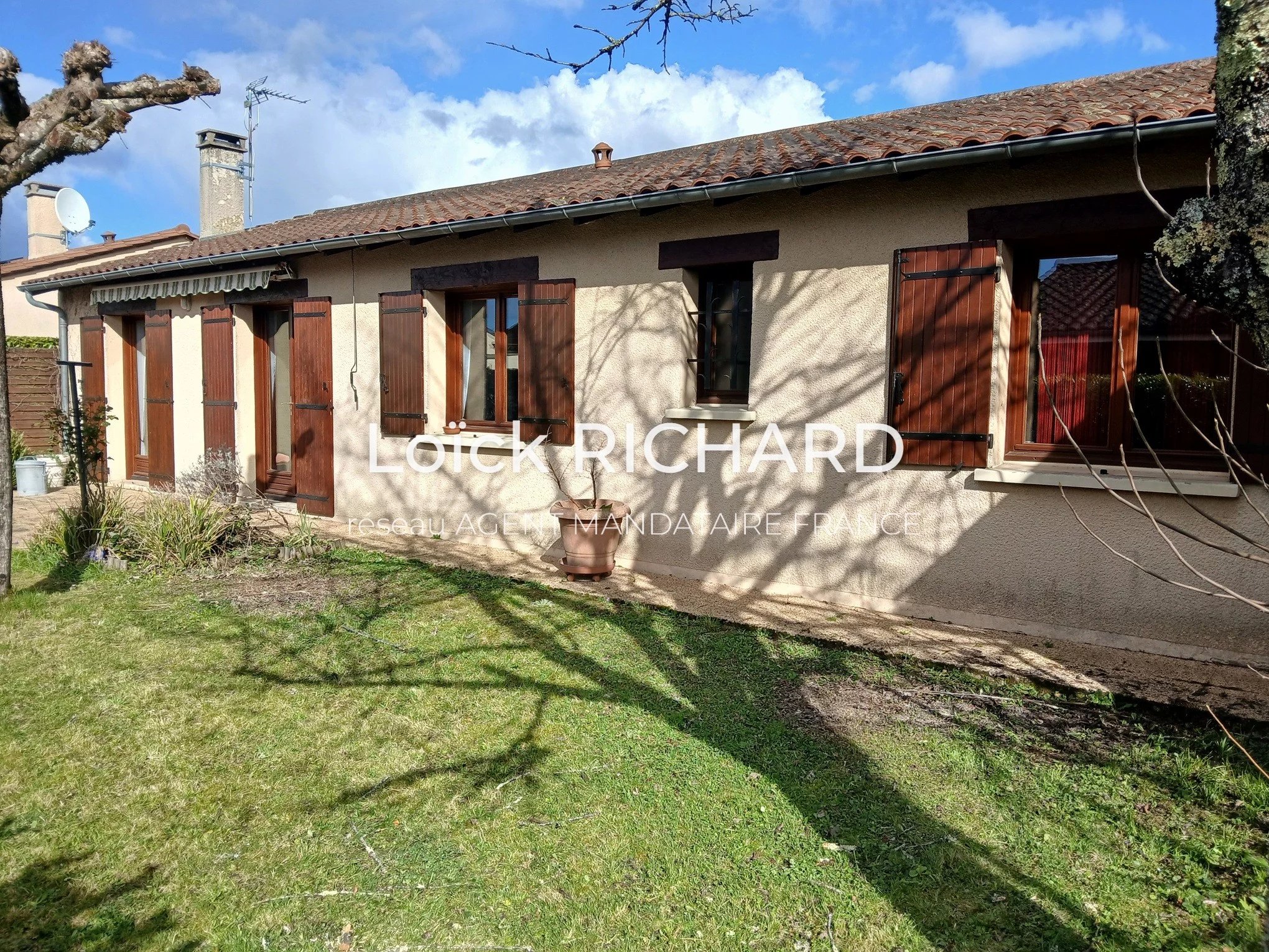 Agence immobilière de 