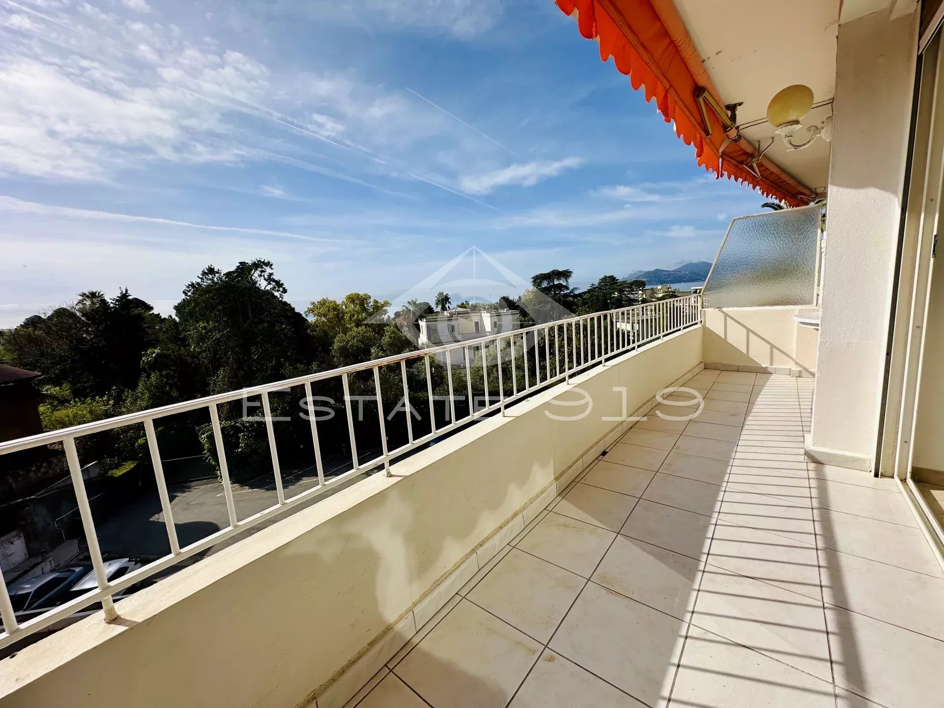 Cannes,  2 pièces avec terrasse et parking