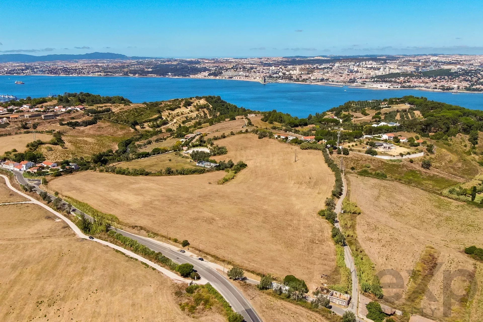 Land with Tagus view 86176491 image 2