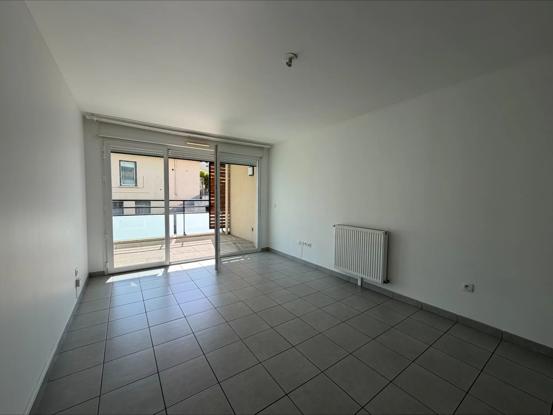 7483207 Location Bron