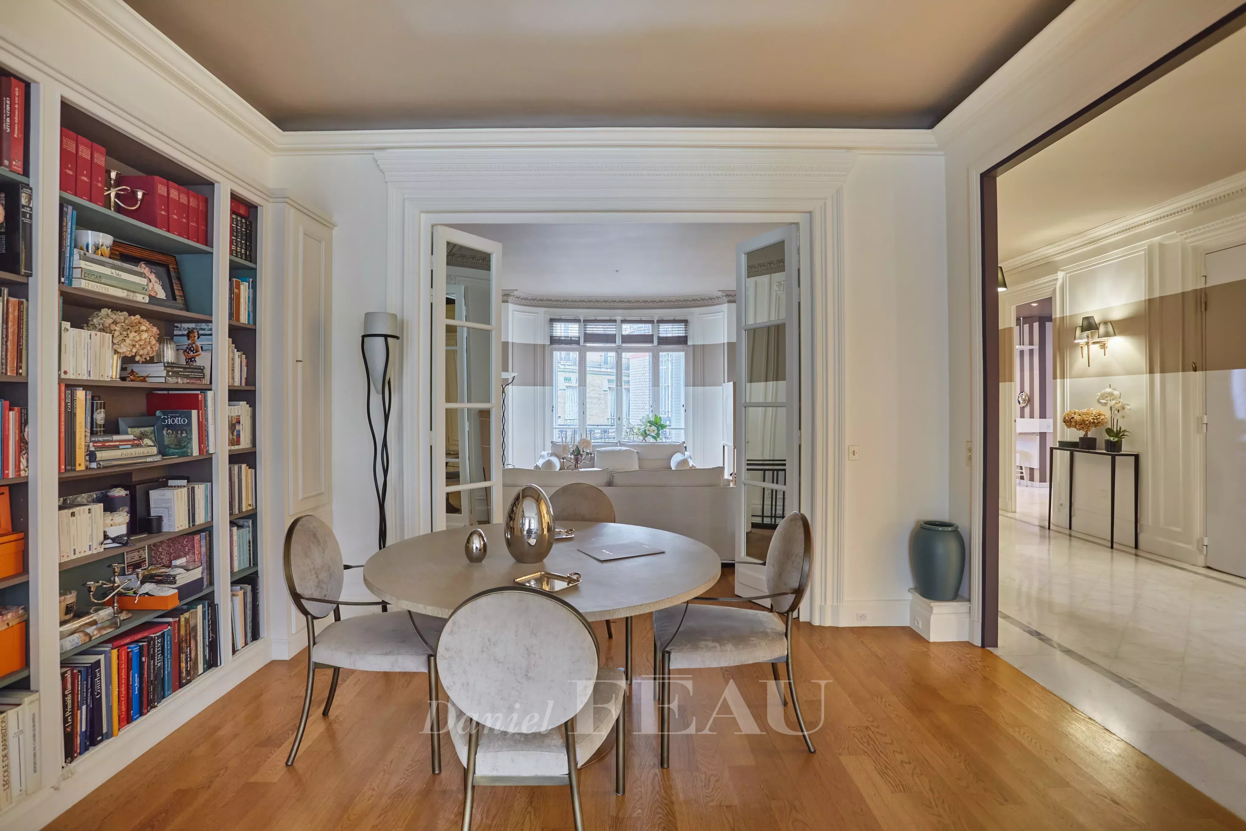 Sale Apartment Paris 16th