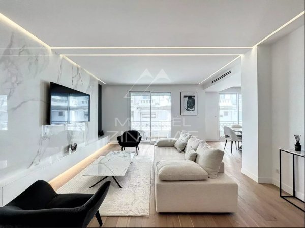 Stunning 2-Bedroom Apartment - Luxury Renovation - Cannes La Croisette — photo 1