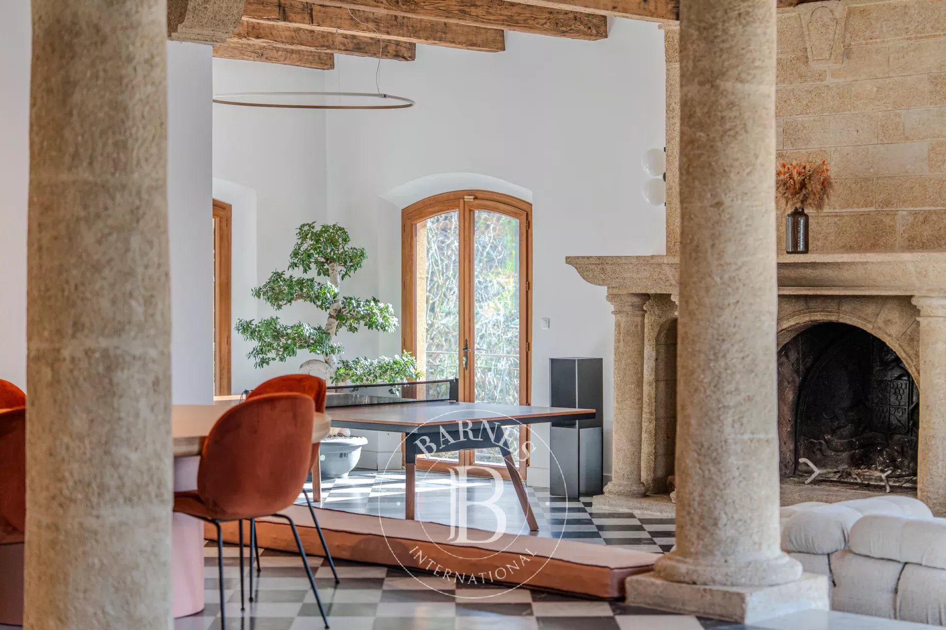 EXCLUSIVE - AIX-EN-PROVENCE - 19TH CENTURY FORMER HUNTING LODGE - 1000 SQM - 2 HA GARDEN - POOL - TENNIS COURT - PANORAMIC VIEW - picture 7 title=