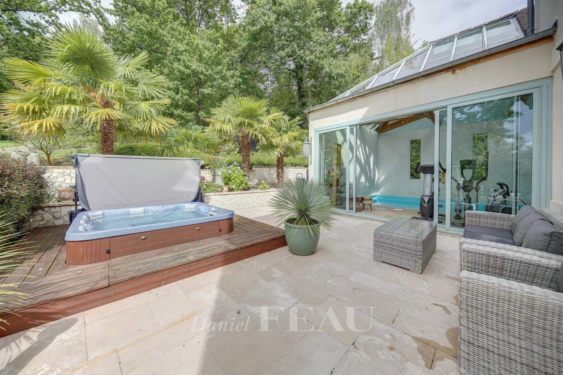 6 Bedroom Villa/Townhouse's Image 11