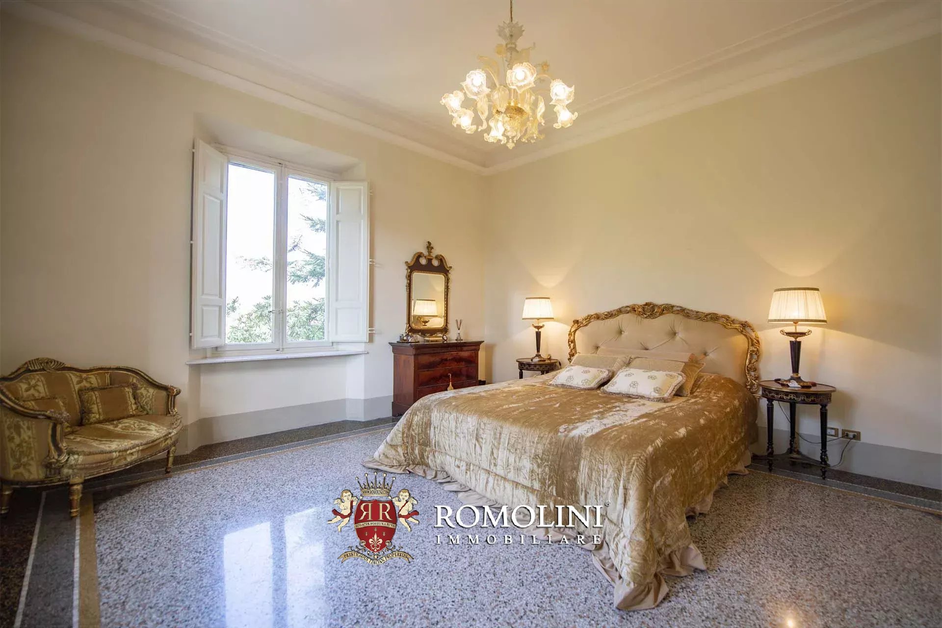 8 Bedroom Villa/Townhouse's Image 24