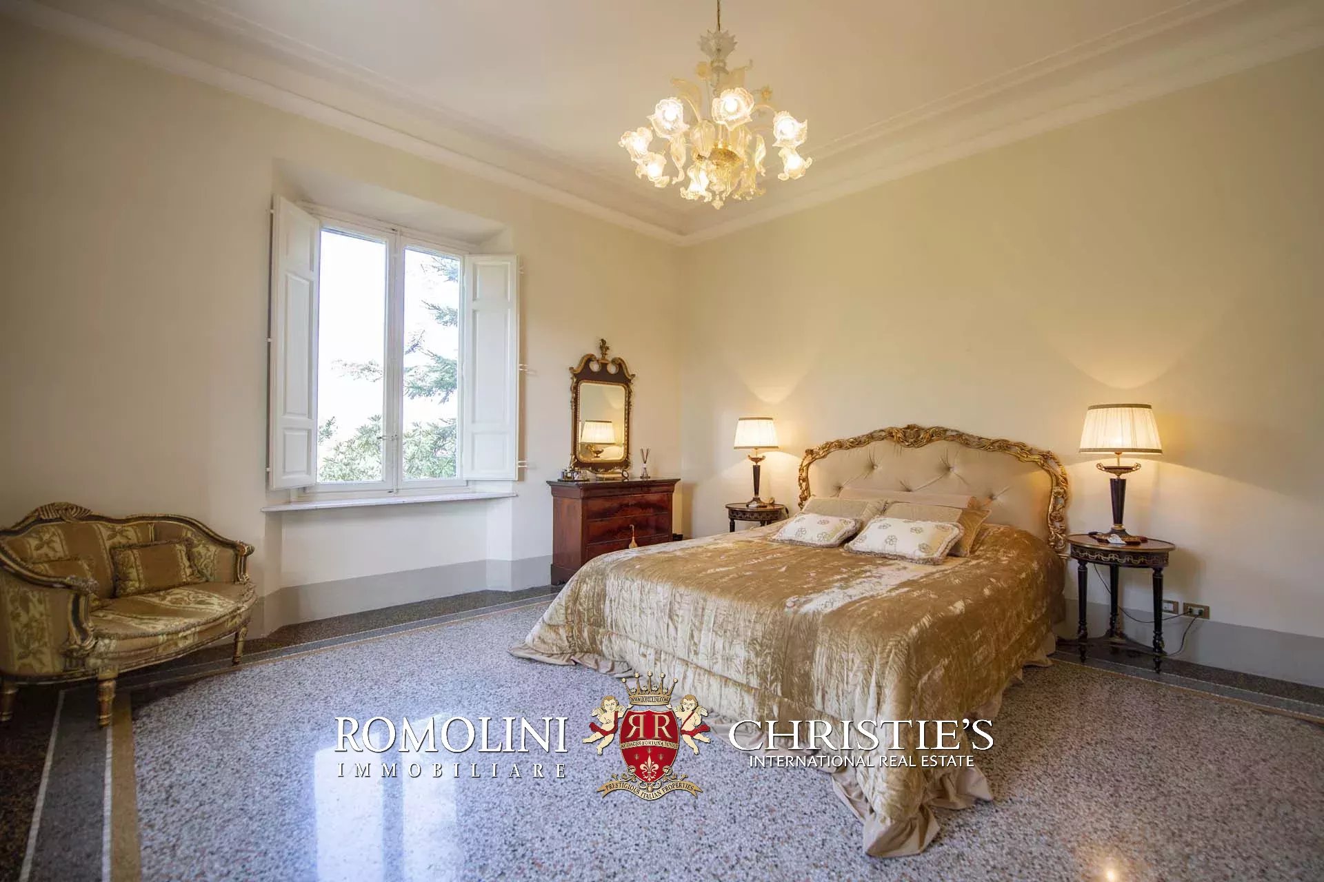 8 Bedroom Villa/Townhouse's Image 24