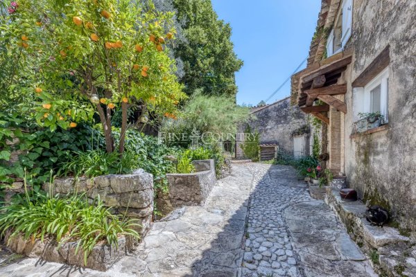 For Sale Stone property in Cabris — photo 4